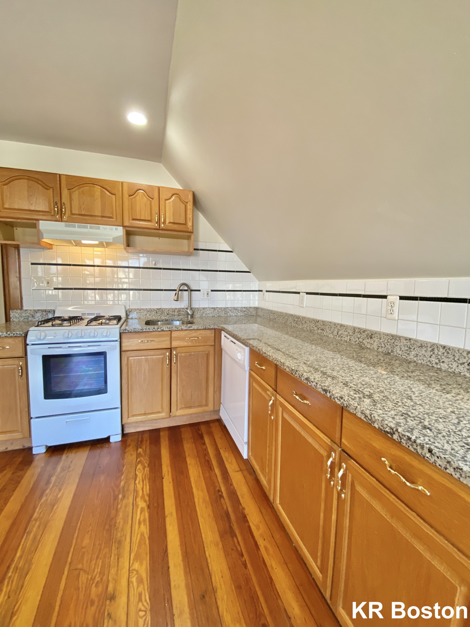 14 Gardner St, Allston