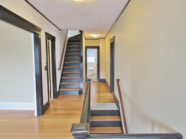 73 Hillside Rd, Watertown