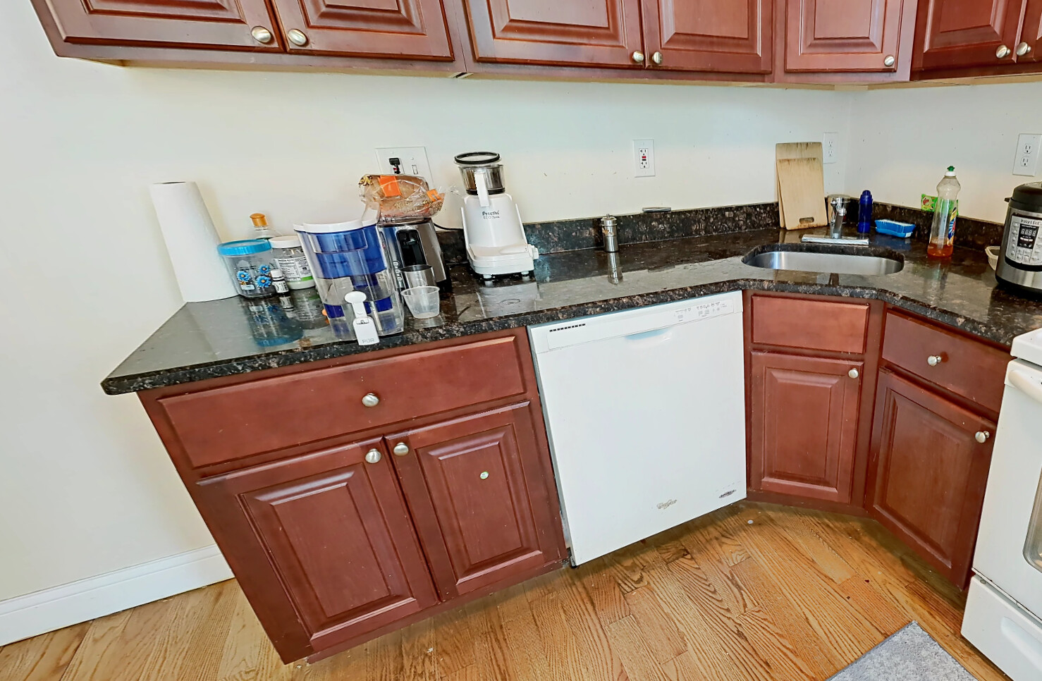 14 Leverett St, Brookline Village