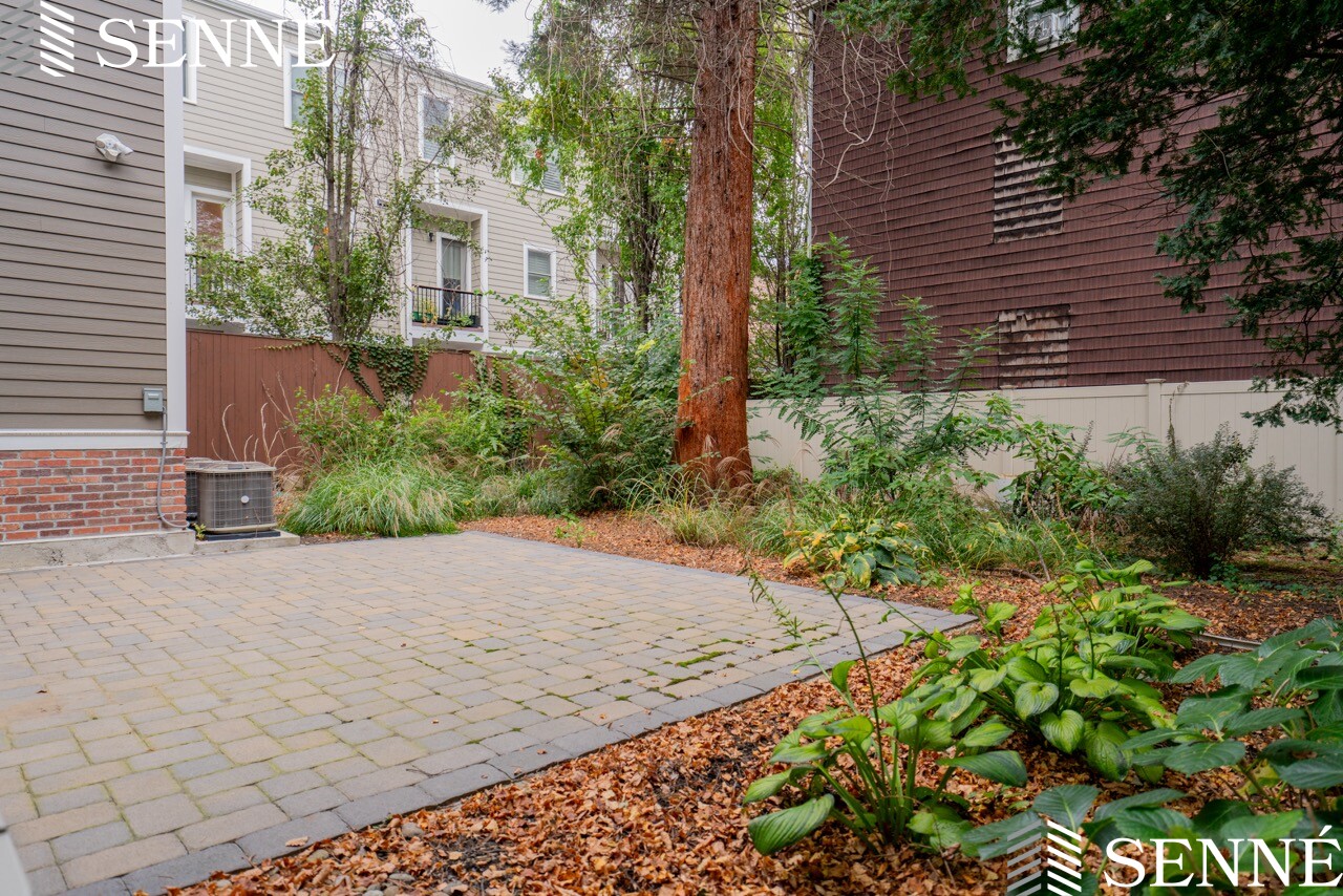 14 Lopez St, East Cambridge