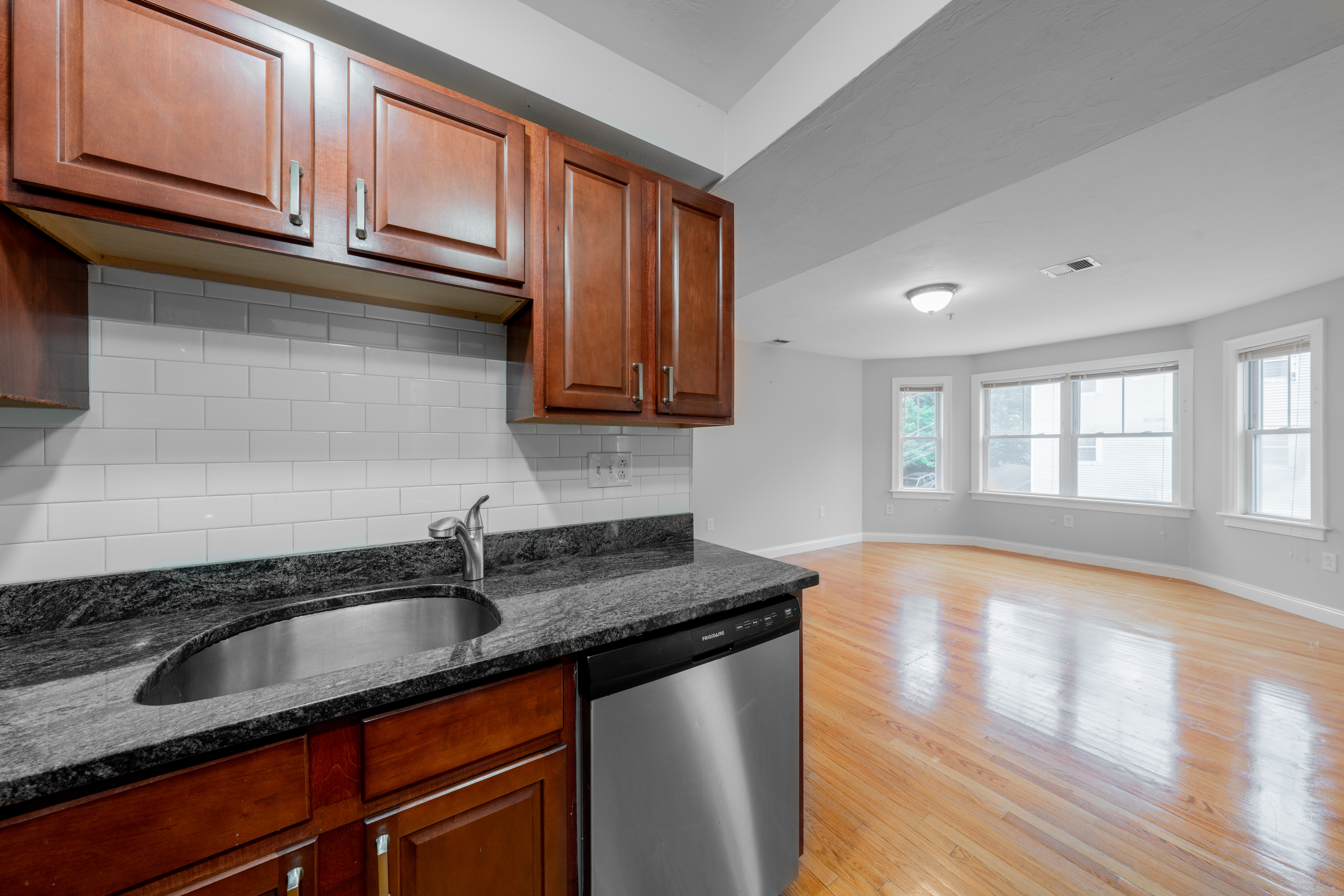 14 Notre Dame, Roxbury