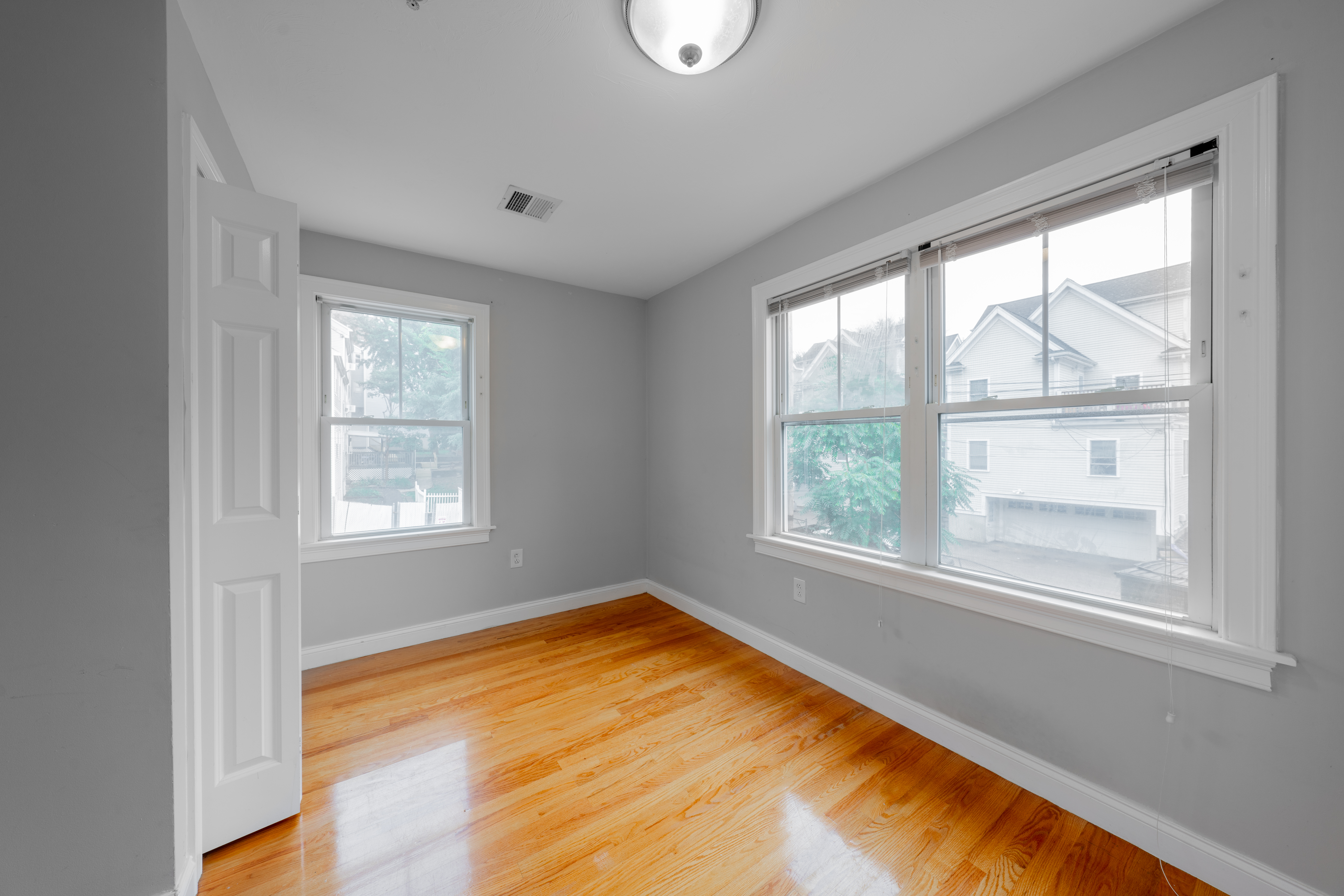 14 Notre Dame, Roxbury