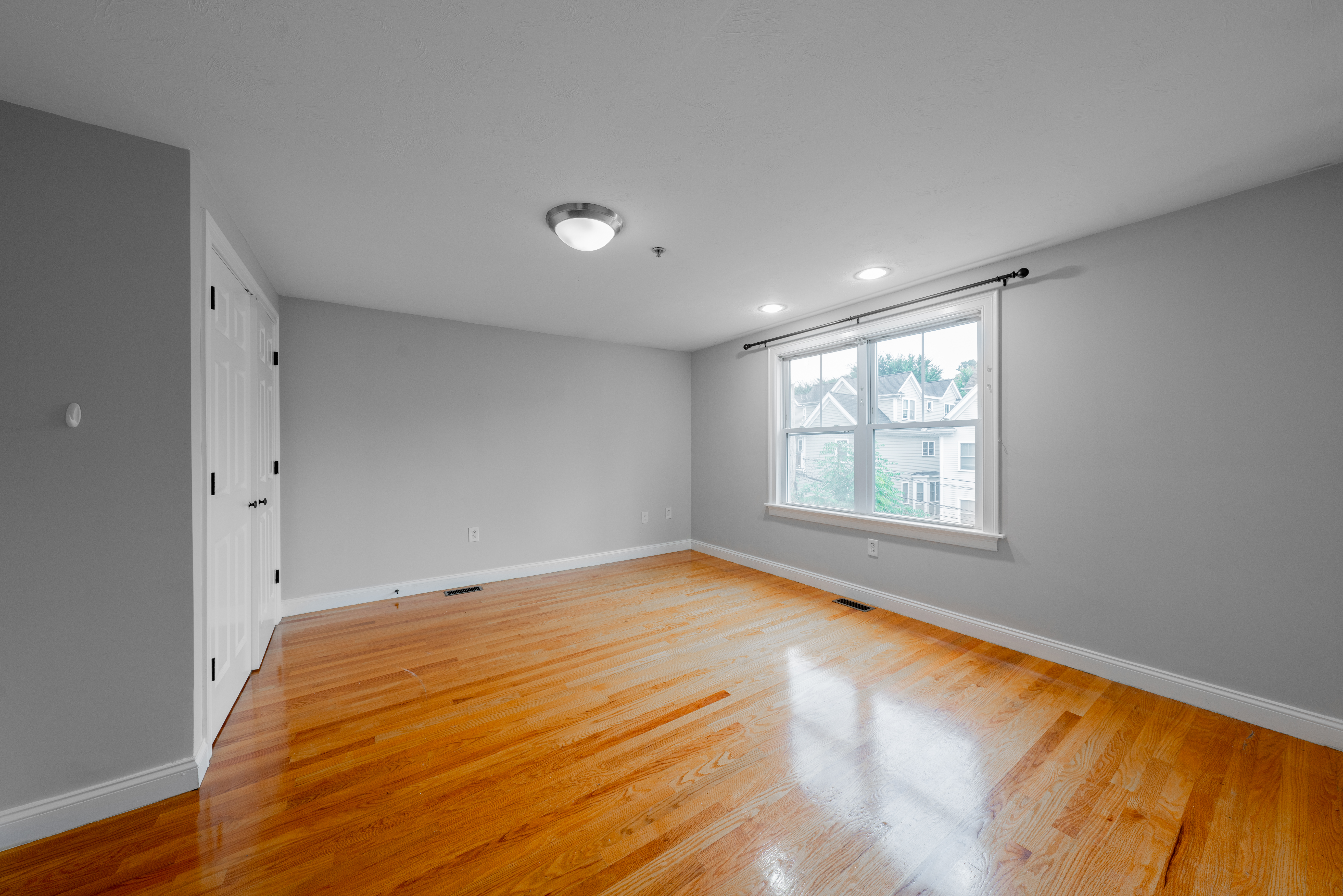 14 Notre Dame, Roxbury