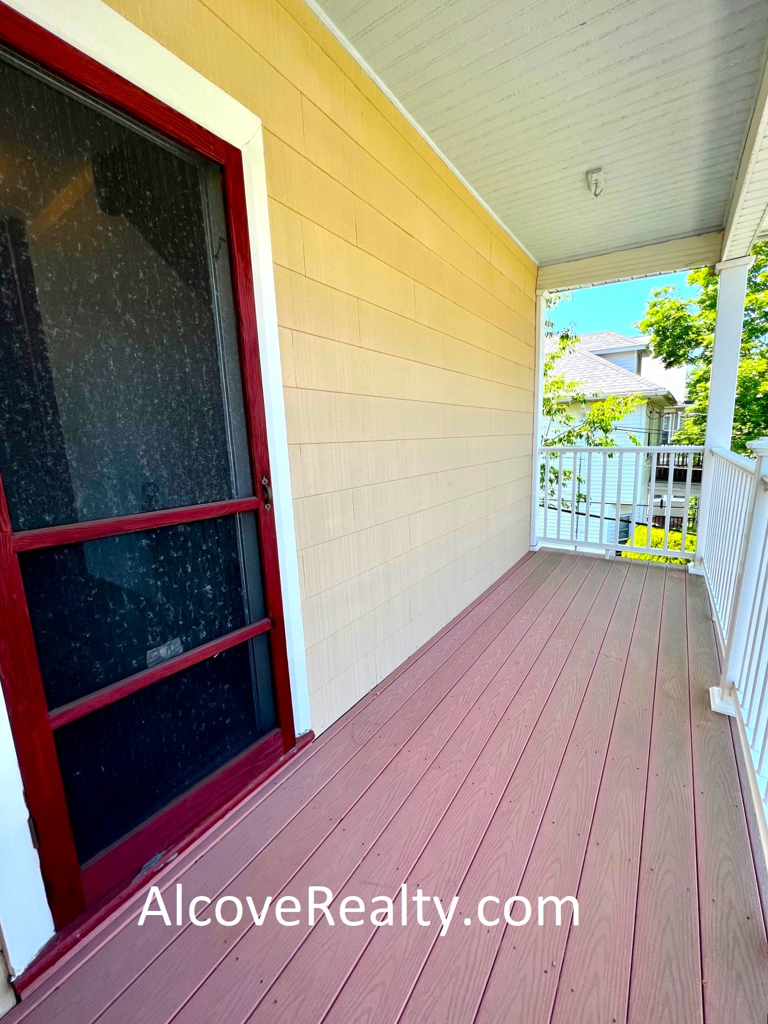 48 Raymond Ave, Teele Square