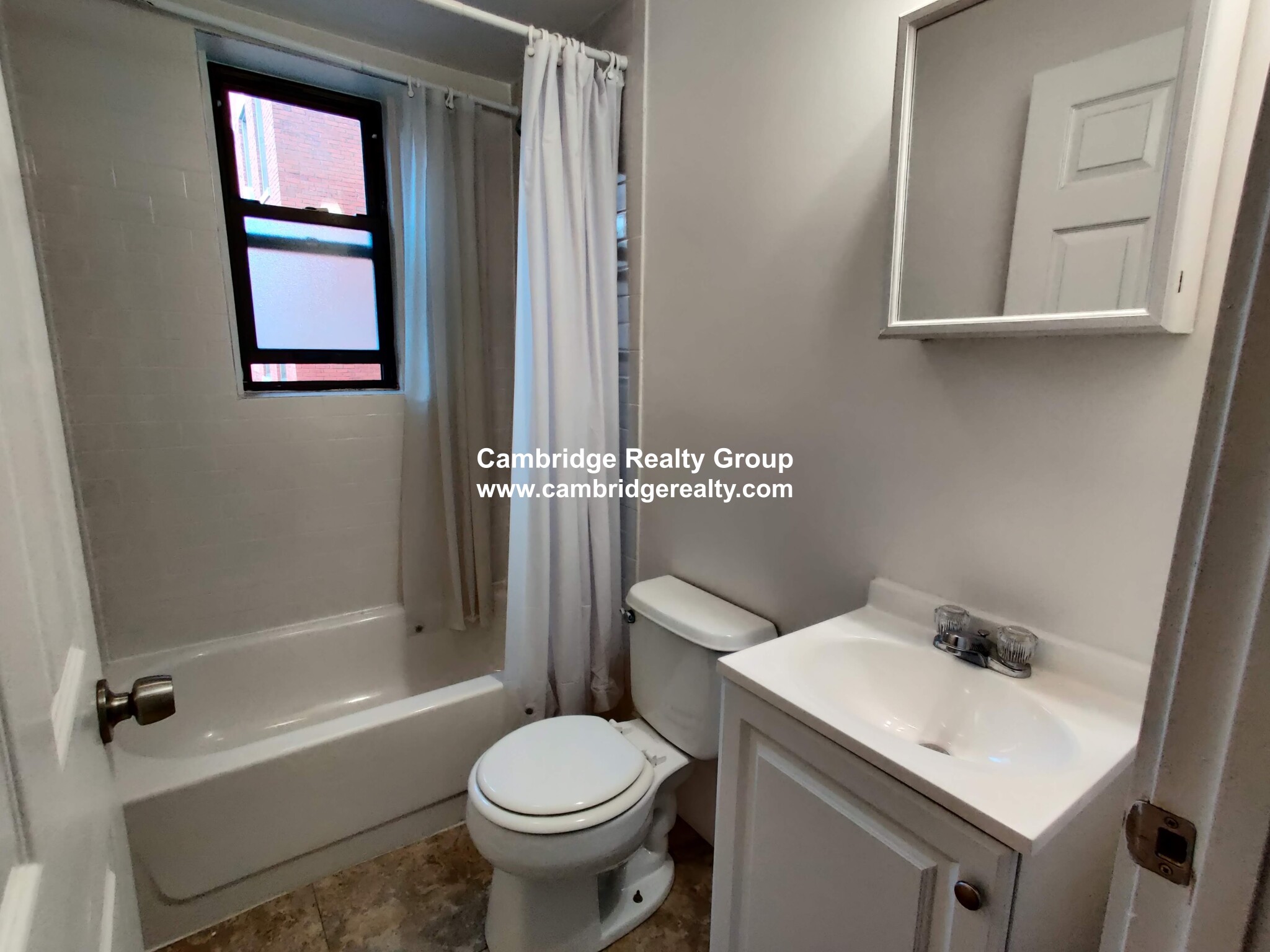 1010 Massachusetts Ave, Riverside