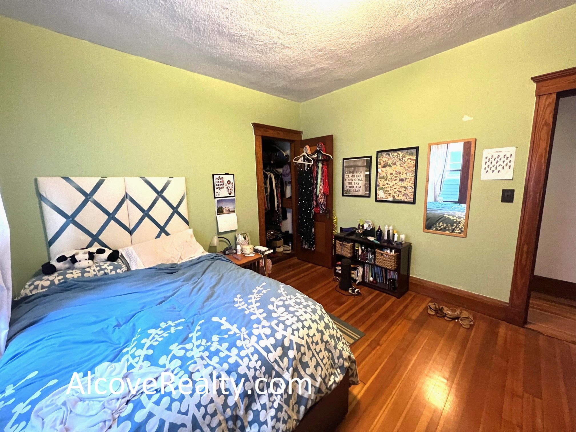 11 Leonard Ave, Teele Square