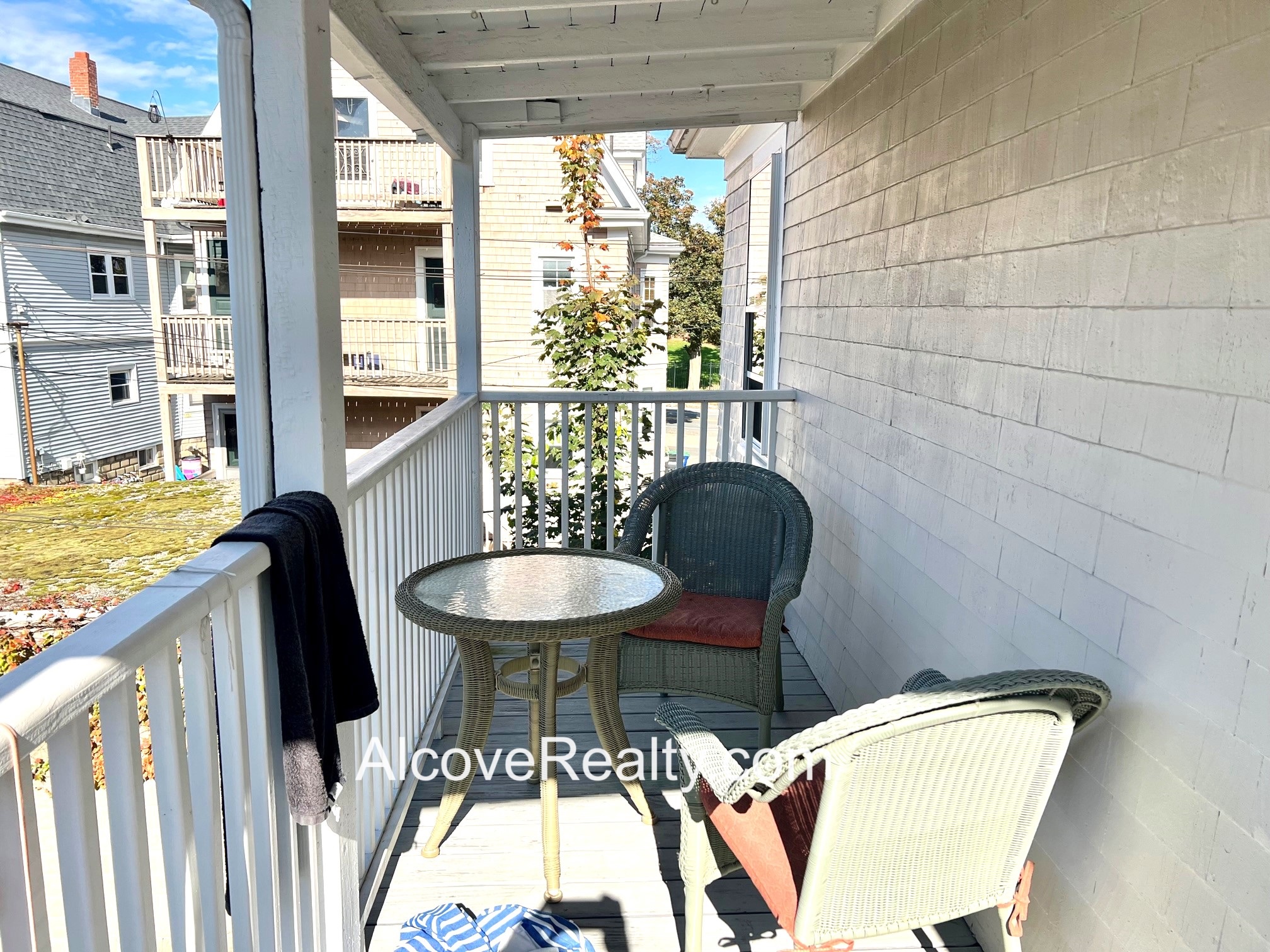 34 Leonard St, Davis Square