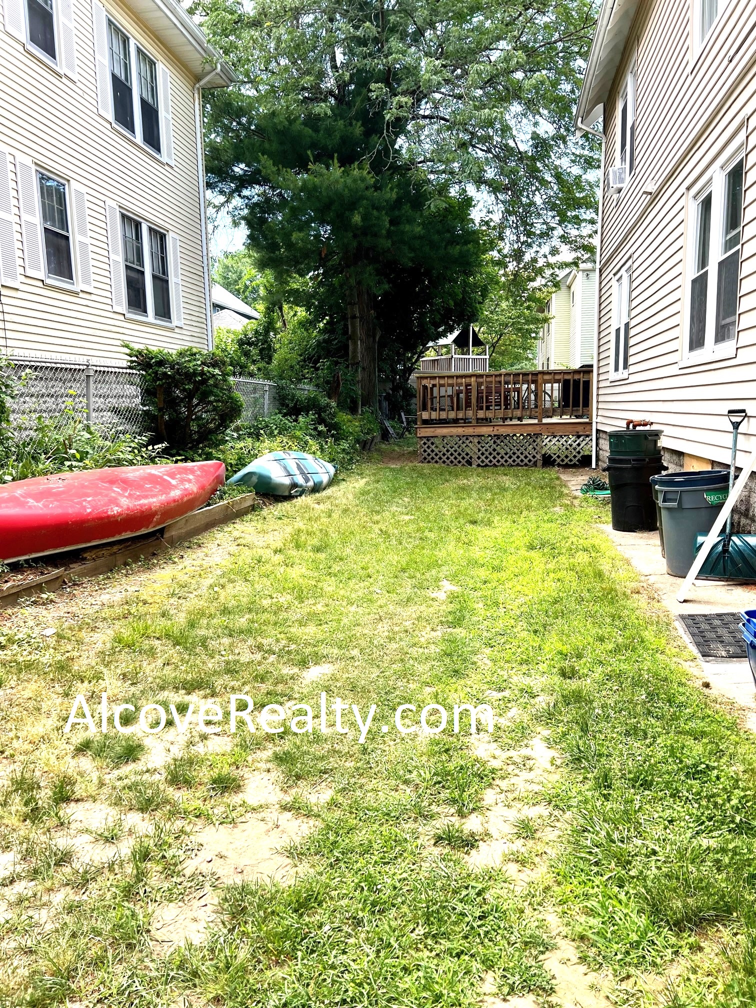 40 Alfred Rd, Arlington