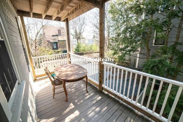 25 Fainwood Circle, Mid-Cambridge