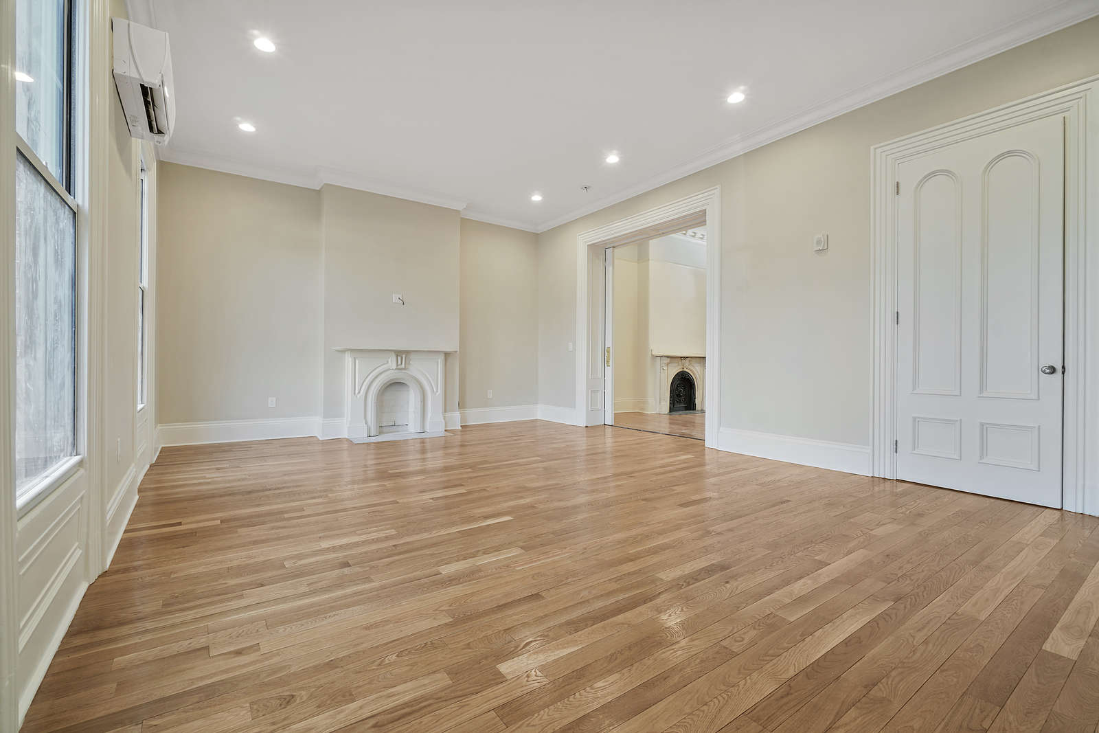 554 Massachusetts Ave, South End