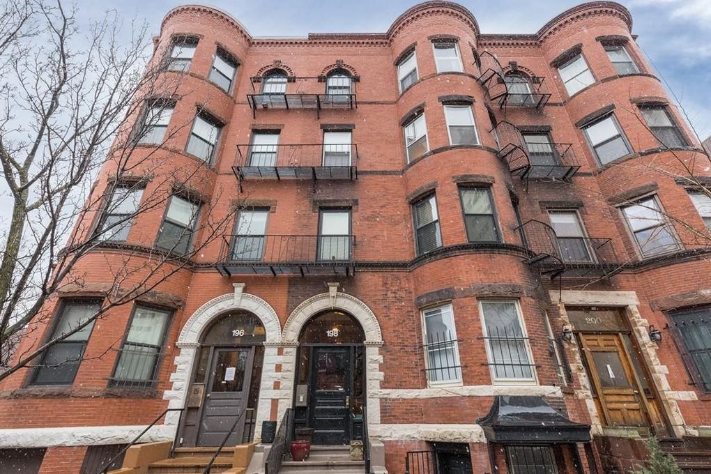 198 Saint Botolph St, Back Bay