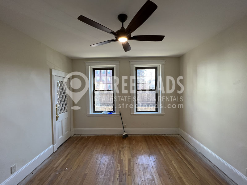 111 Saint Paul St, Coolidge Corner