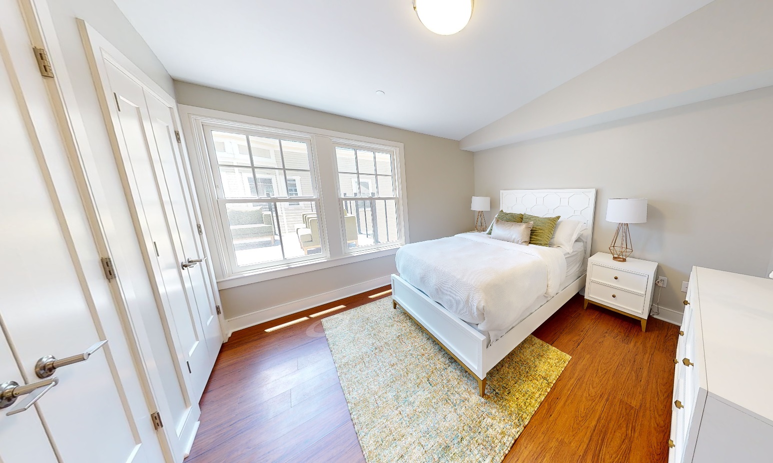 386 Harvard St, Mid-Cambridge