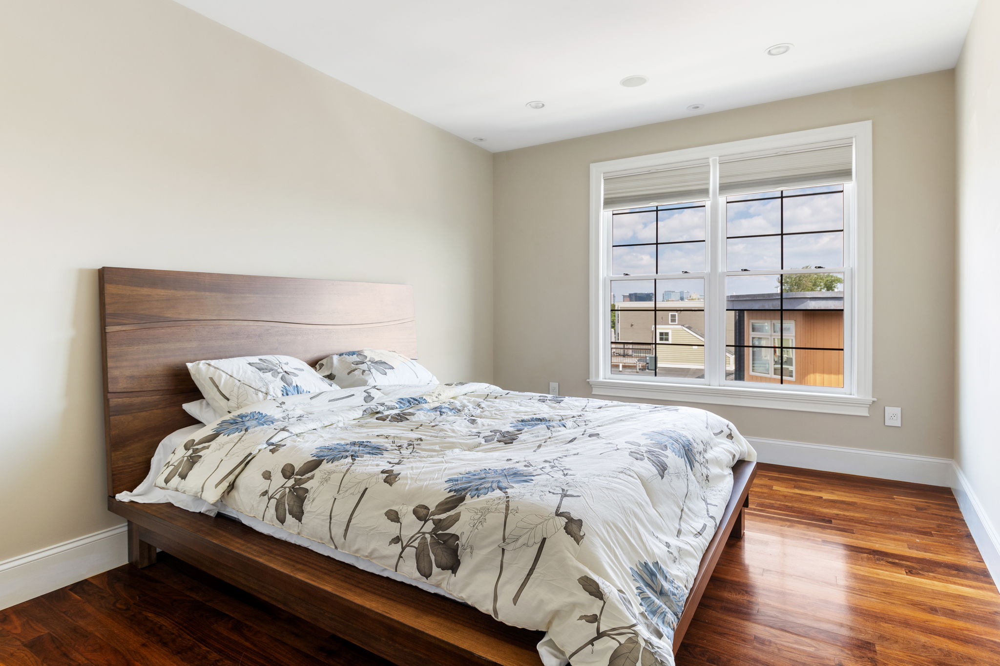 99 D St, South Boston