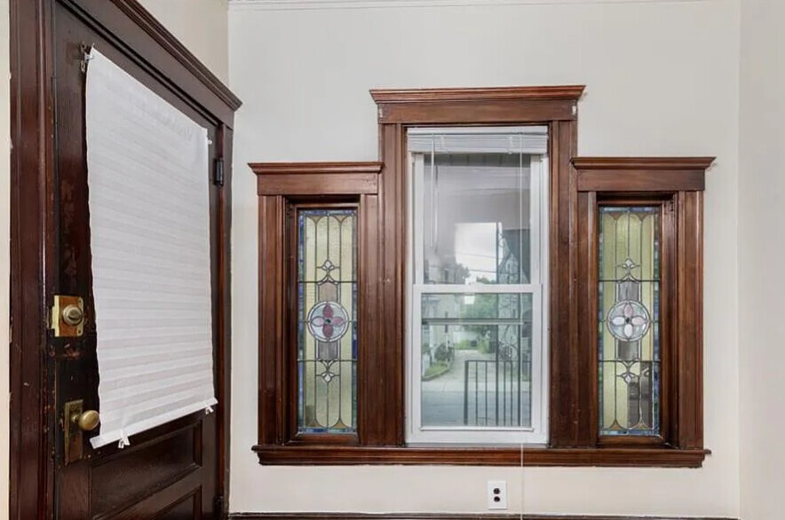 46 Paulina St, Davis Square