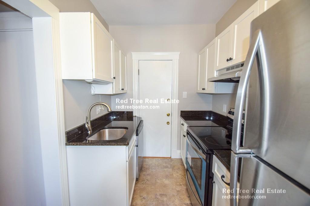 2 Sutherland Rd, Brighton