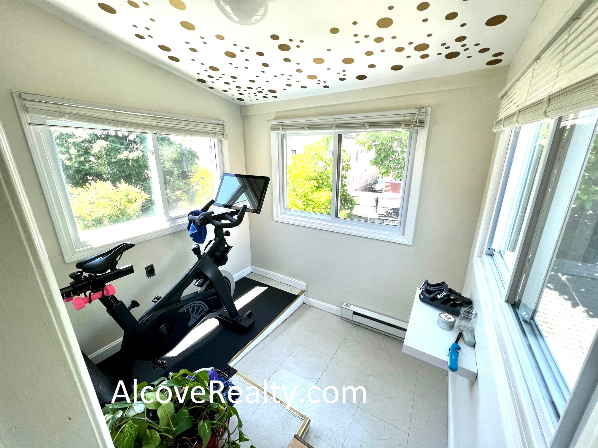 24 Burnham St, Davis Square