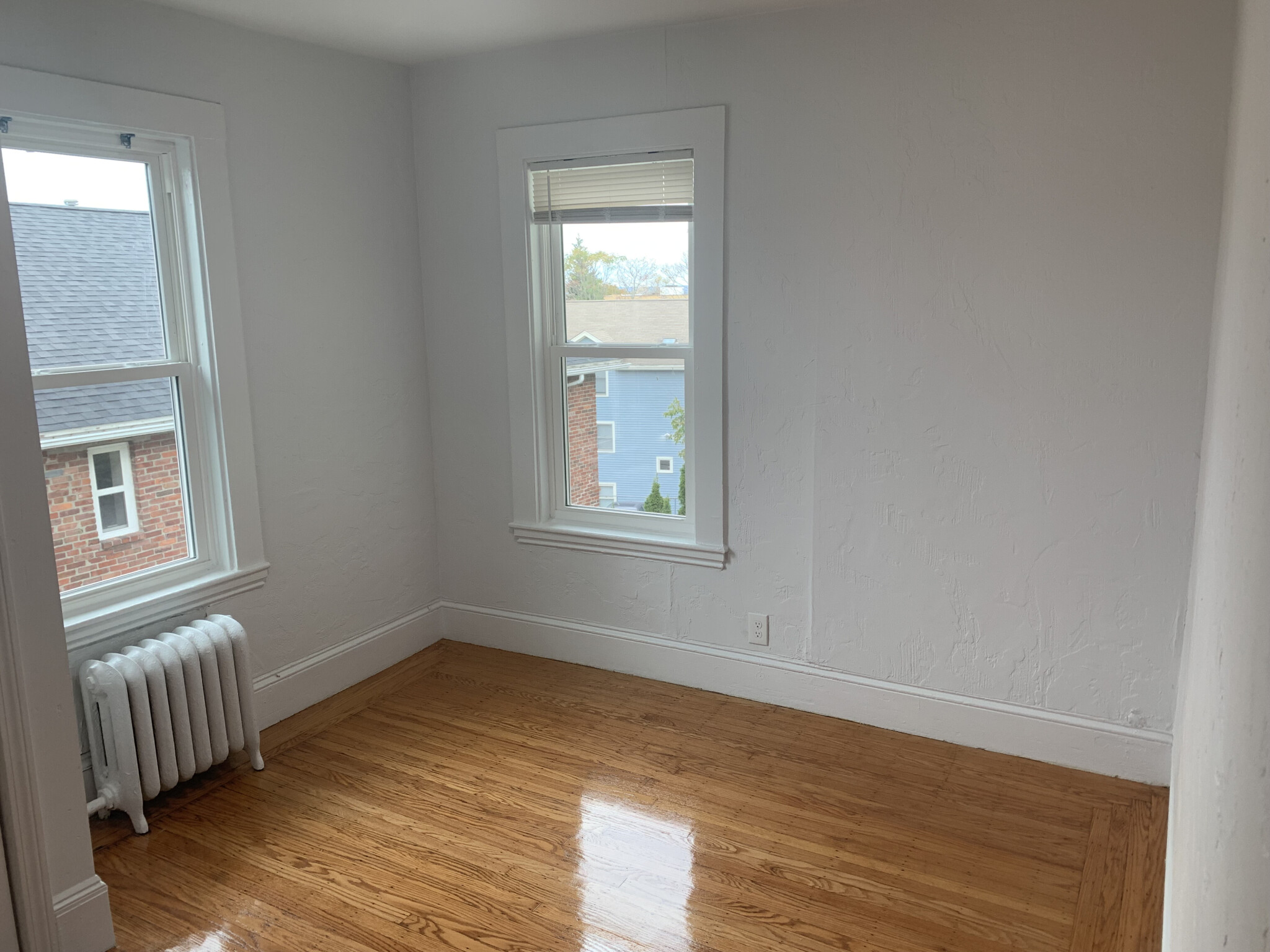 303 Summit Ave, Brighton