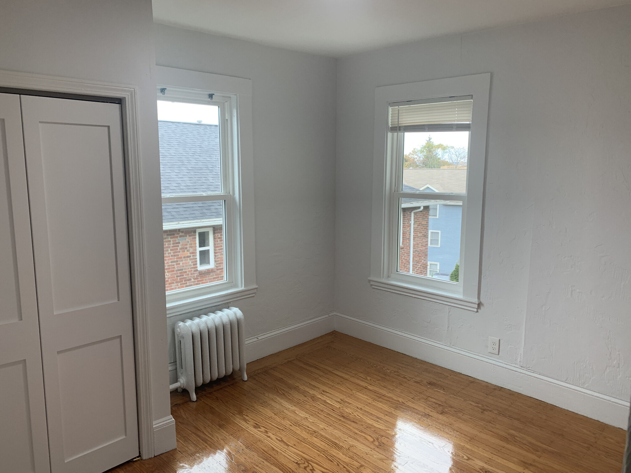 303 Summit Ave, Brighton