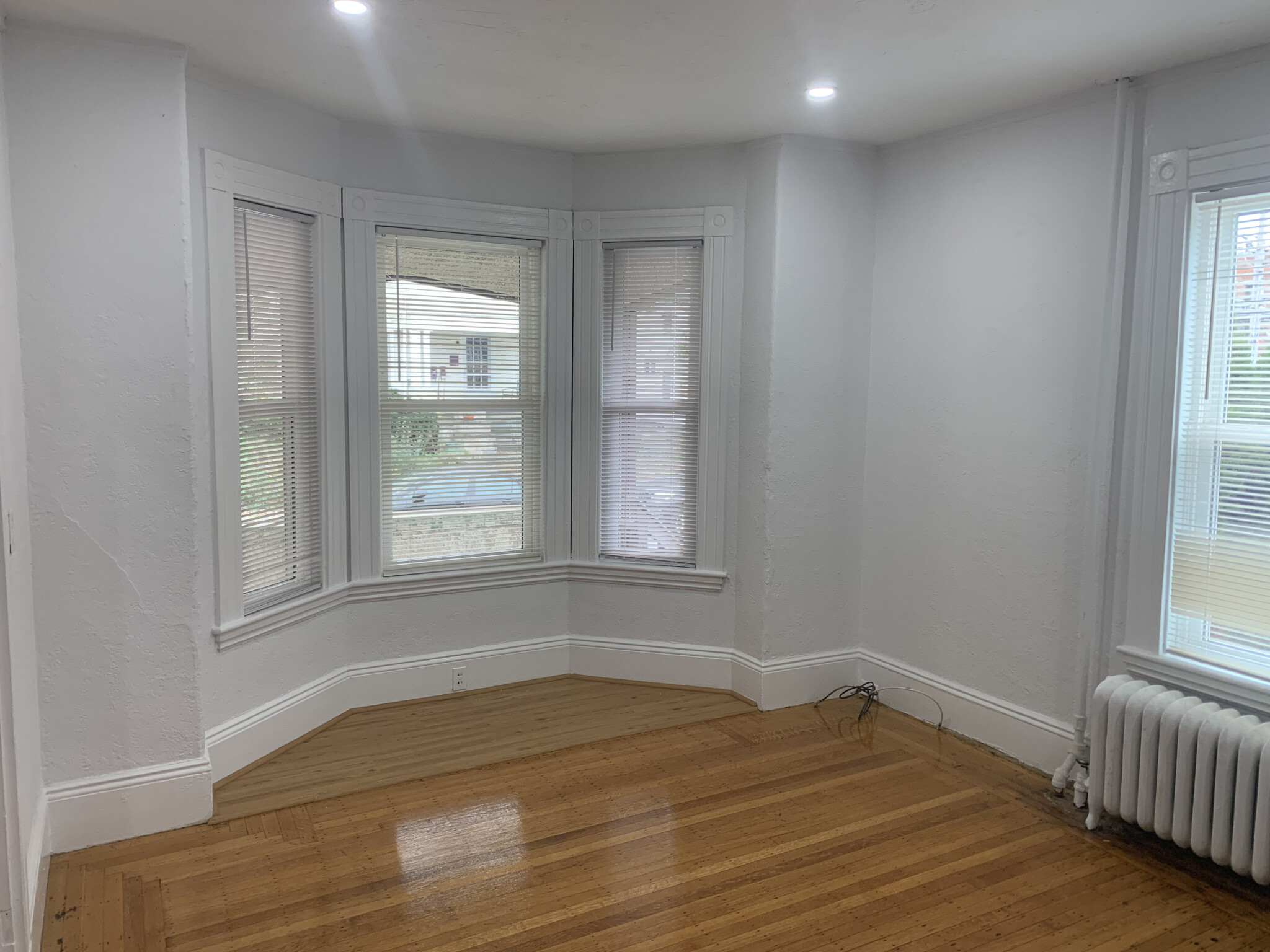 303 Summit Ave, Brighton