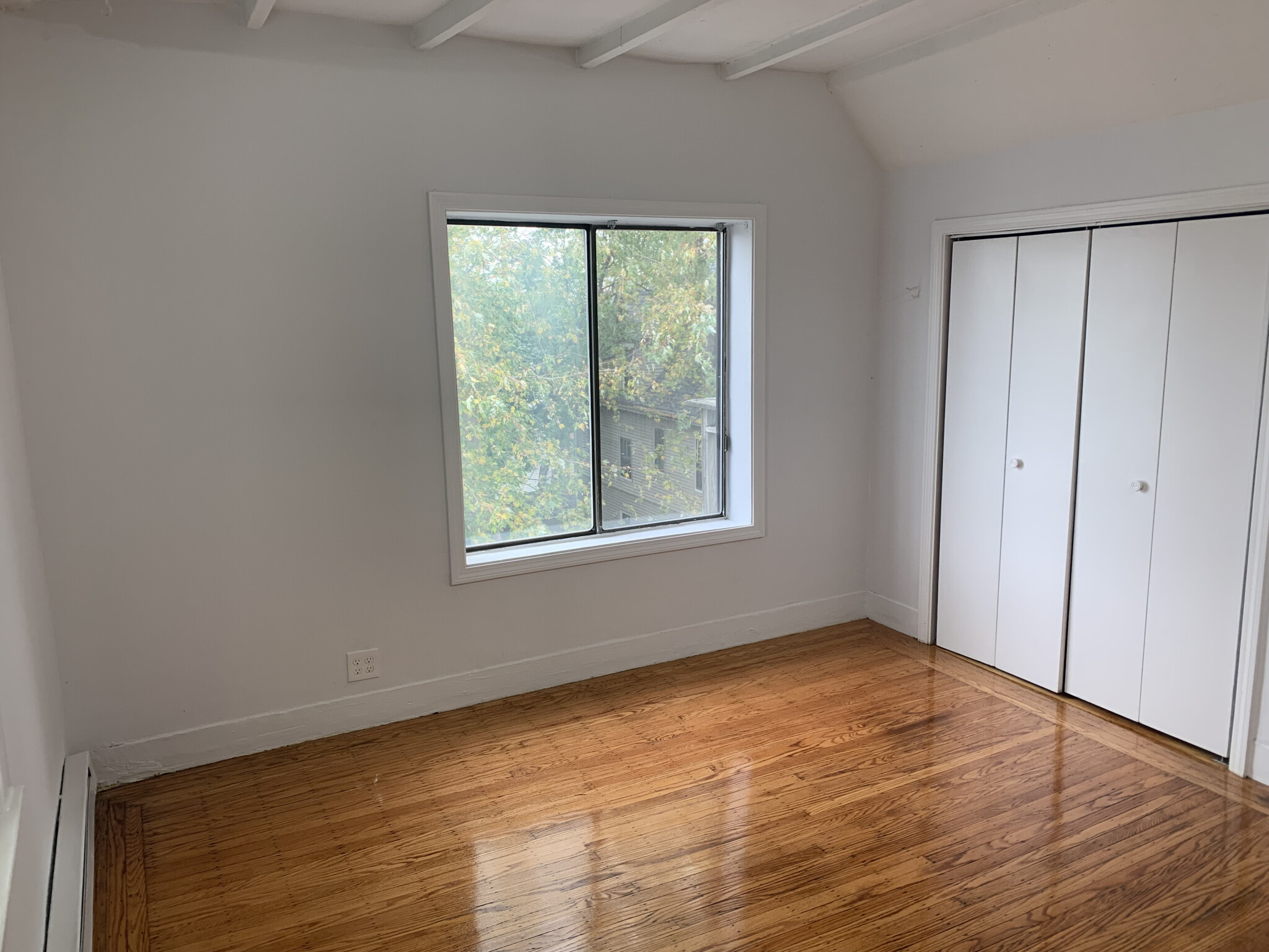 303 Summit Ave, Brighton