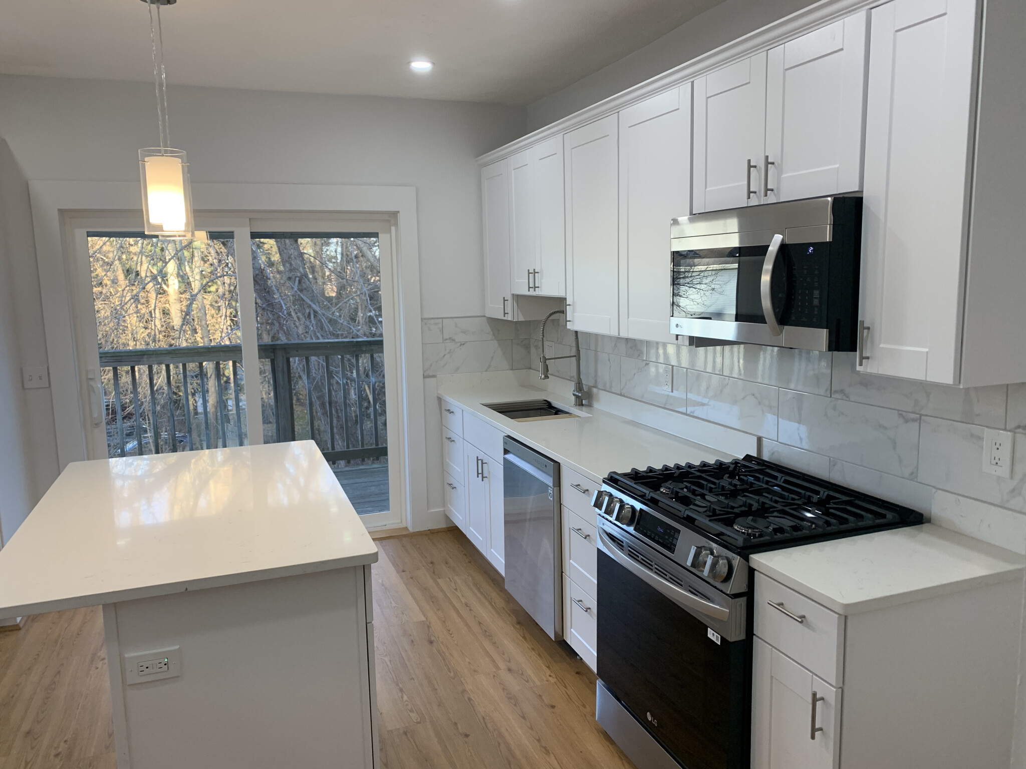 303 Summit Ave, Brighton