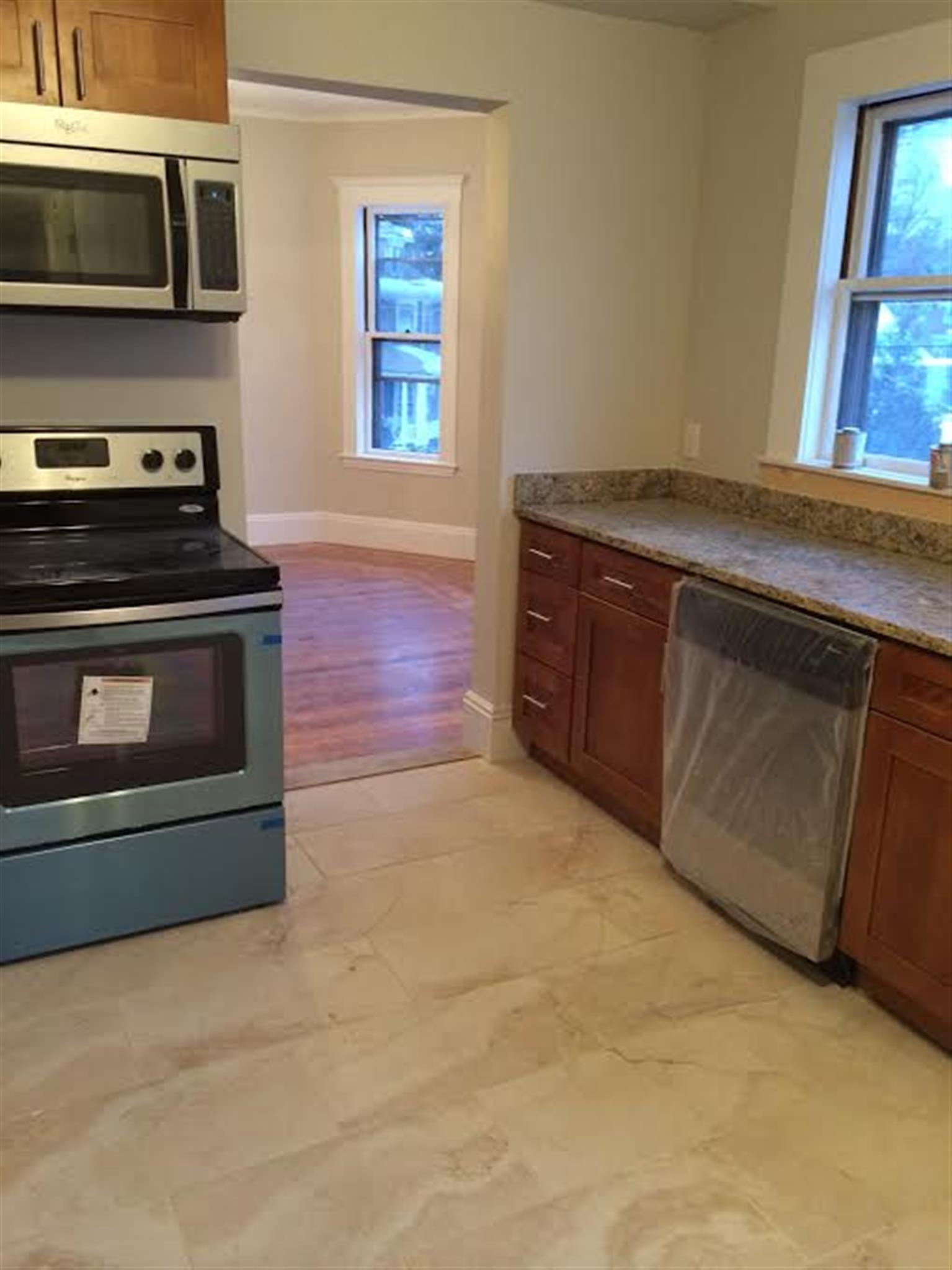 572 High St, Medford