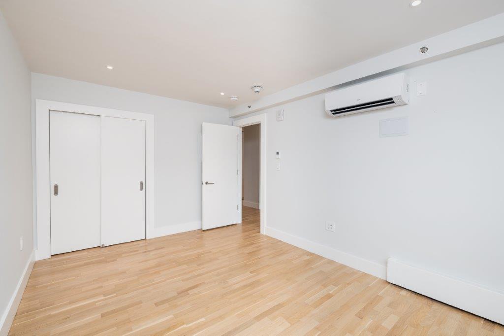 1410 Columbia Rd, South Boston