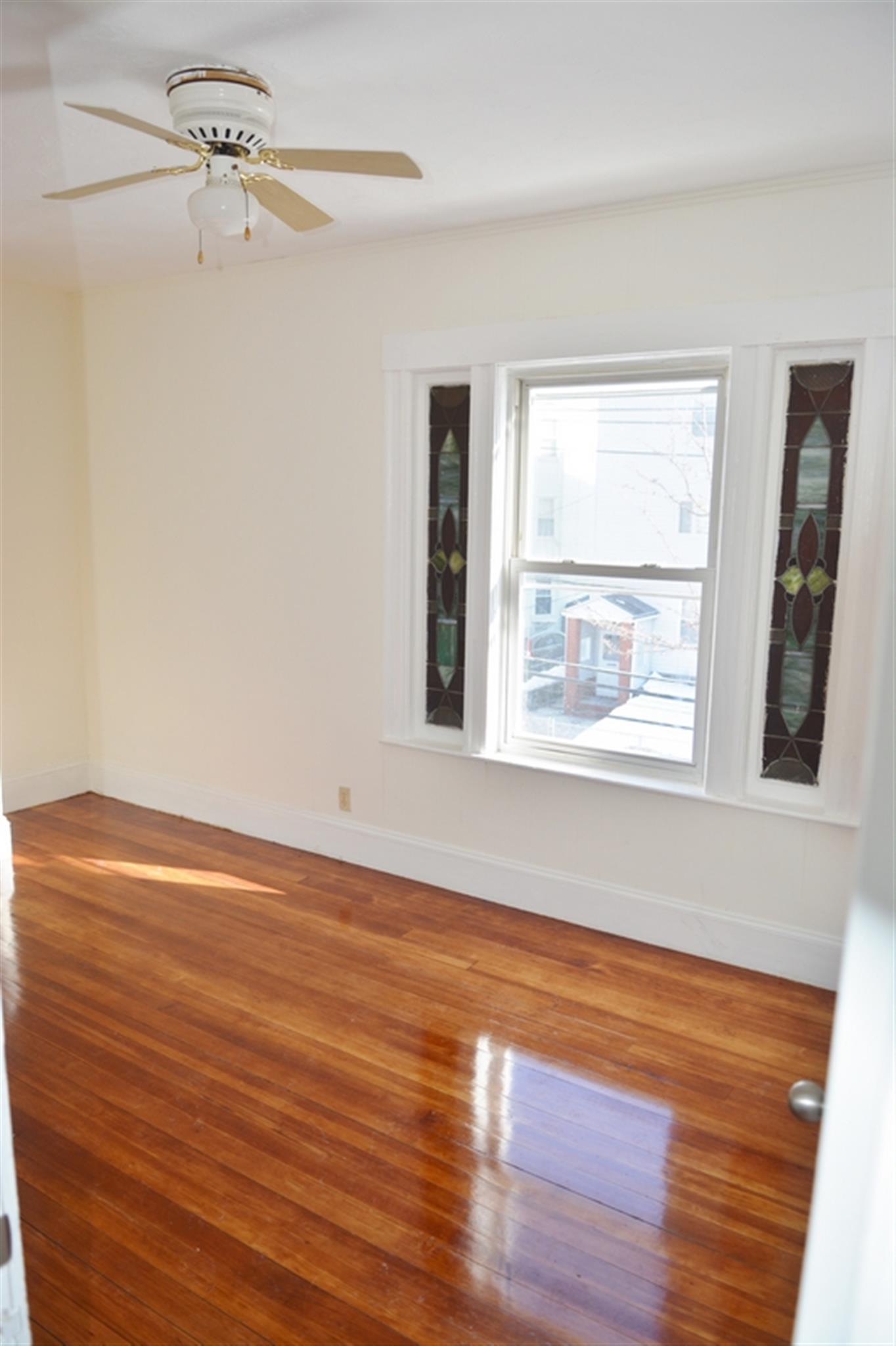 12 Willard Ave, Medford