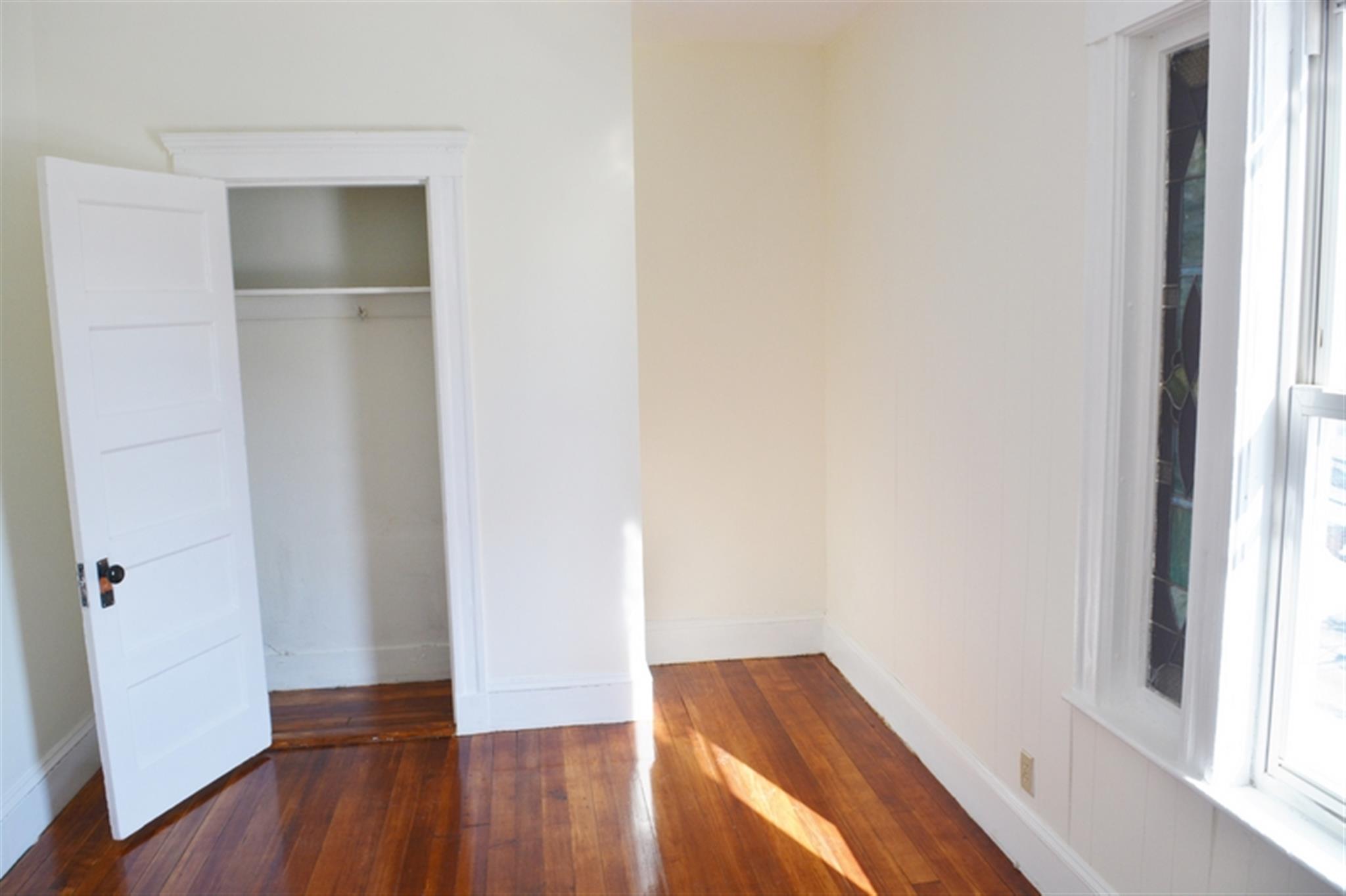 12 Willard Ave, Medford