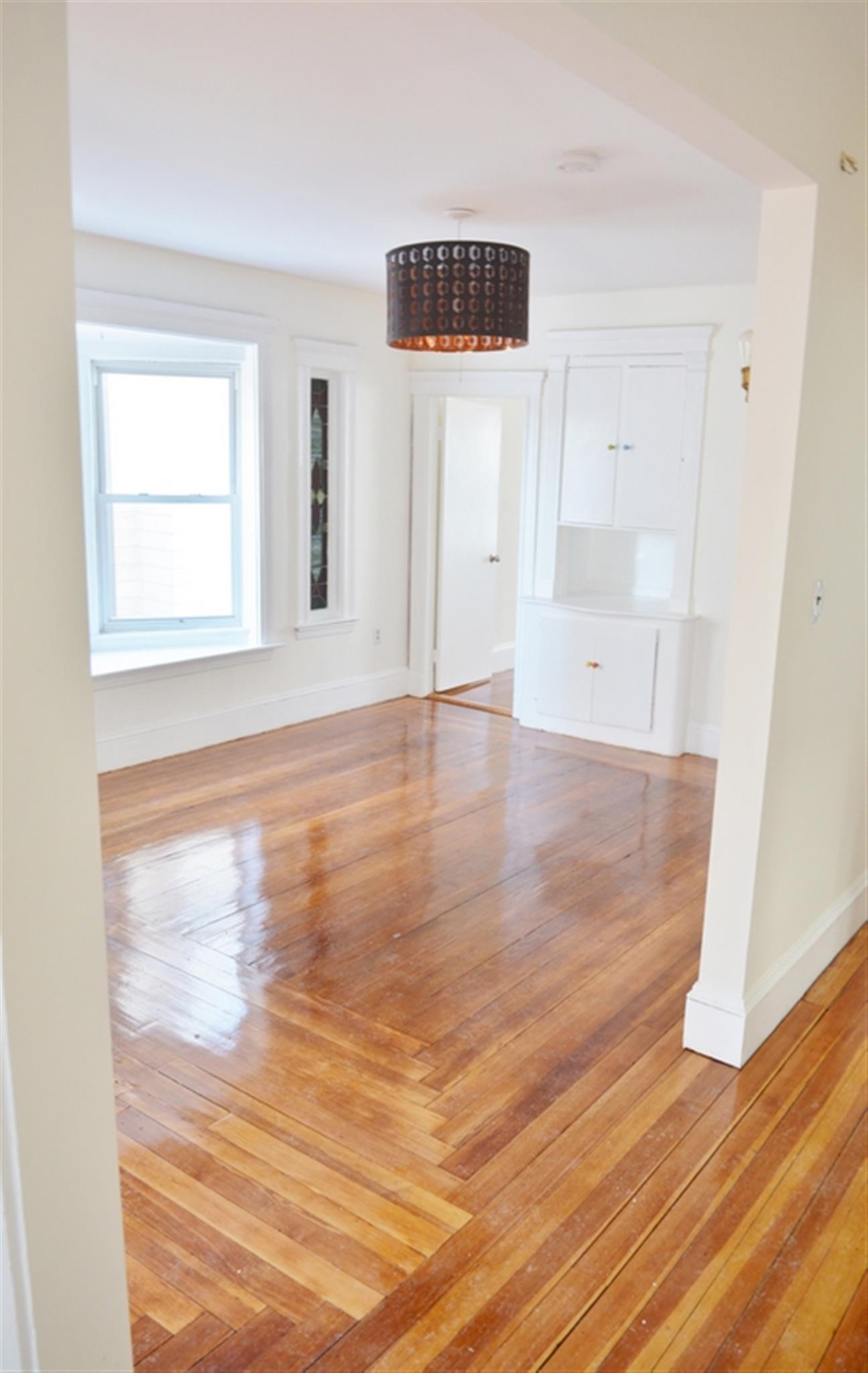 12 Willard Ave, Medford