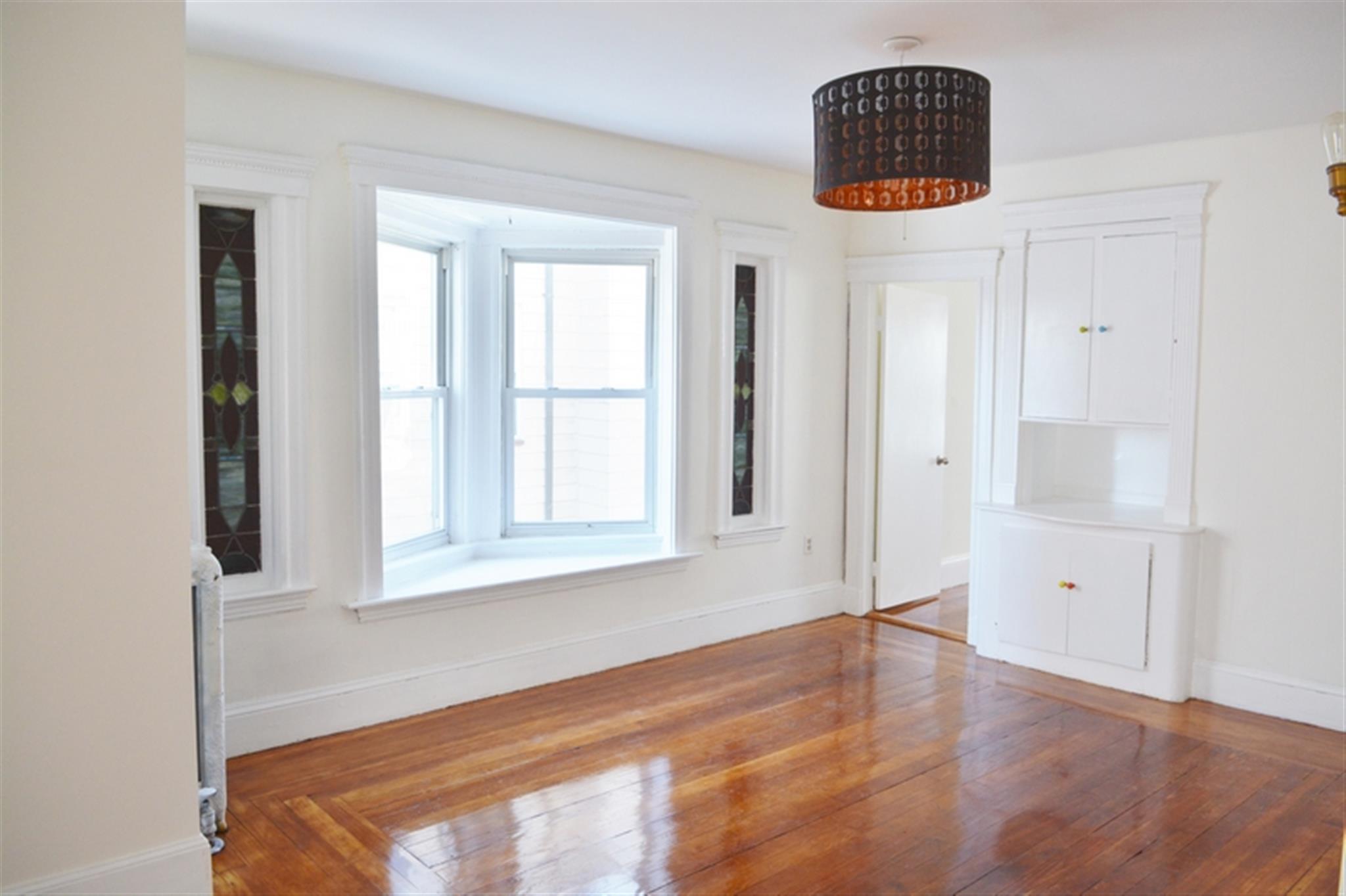 12 Willard Ave, Medford