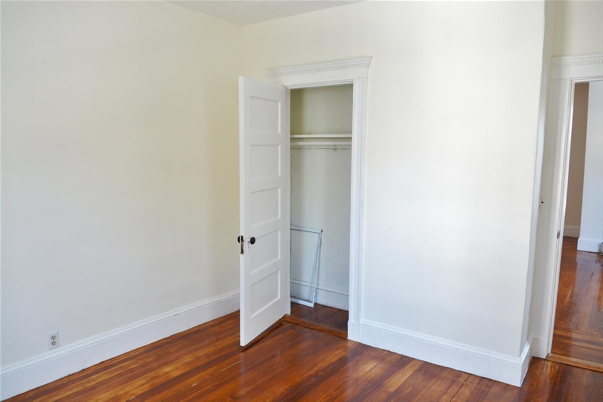 12 Willard Ave, Medford