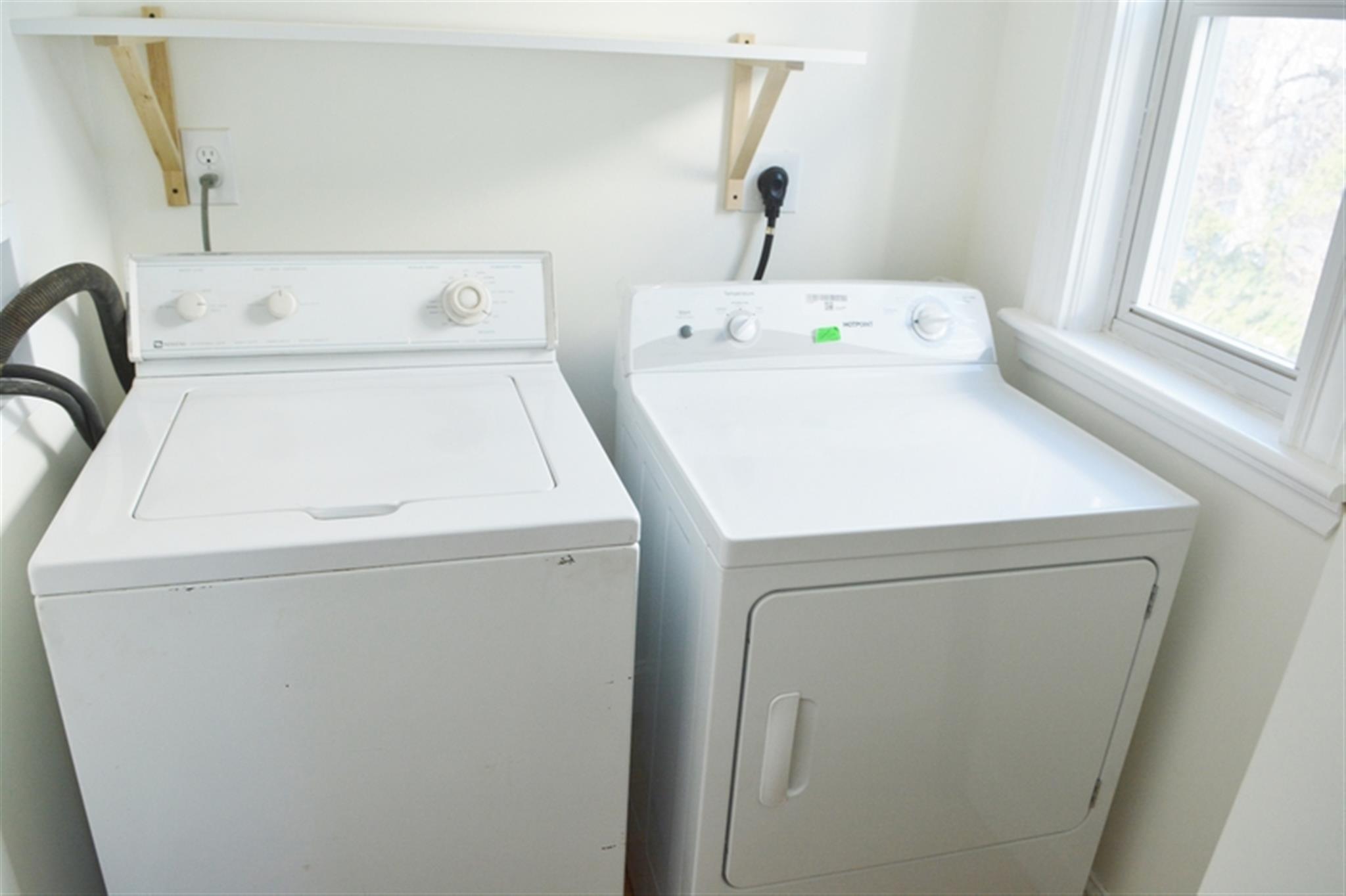 12 Willard Ave, Medford