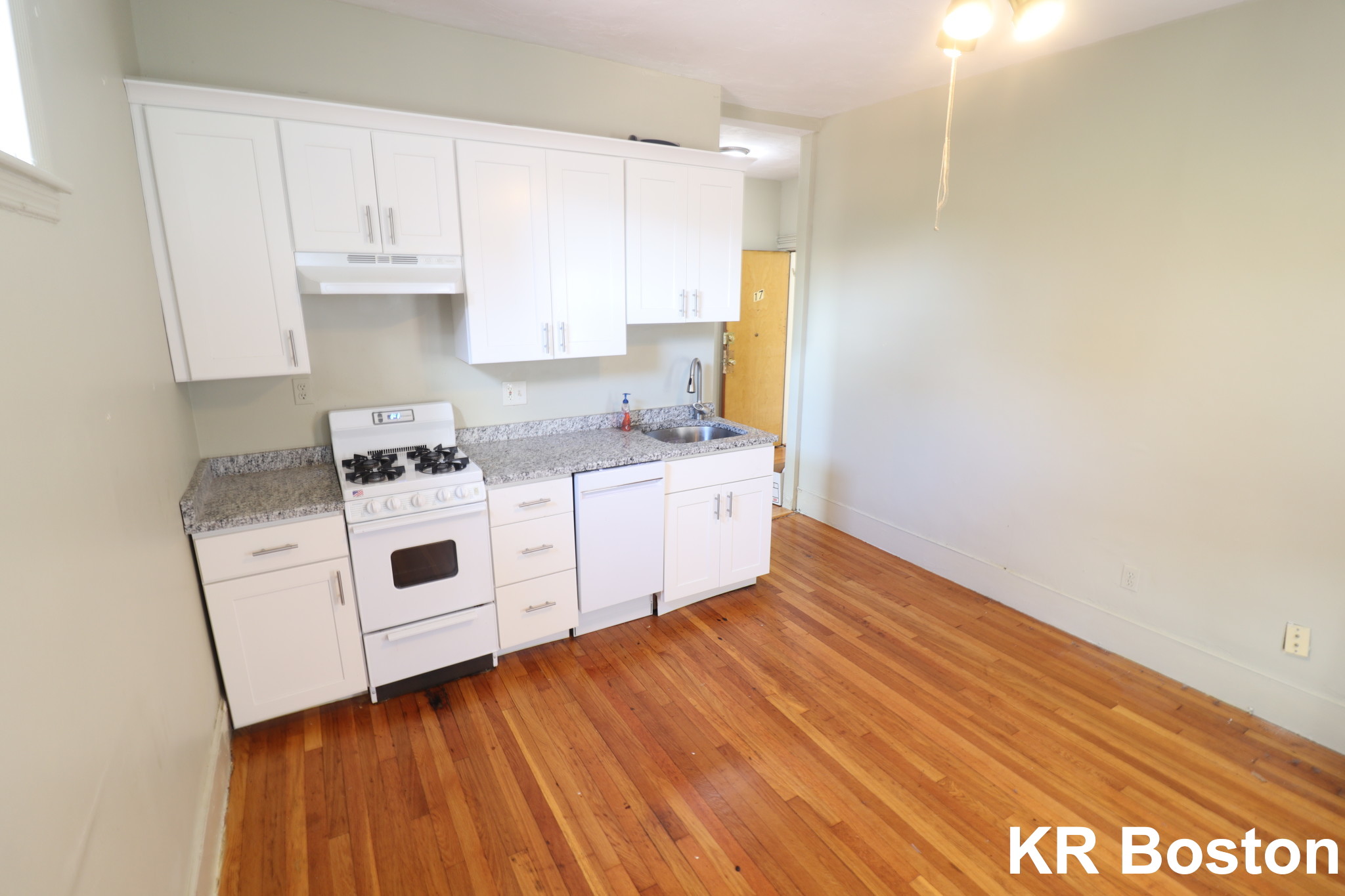 1412 Commonwealth Ave, Brighton