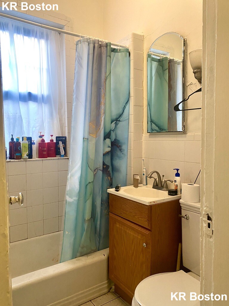 1412 Commonwealth Ave, Brighton