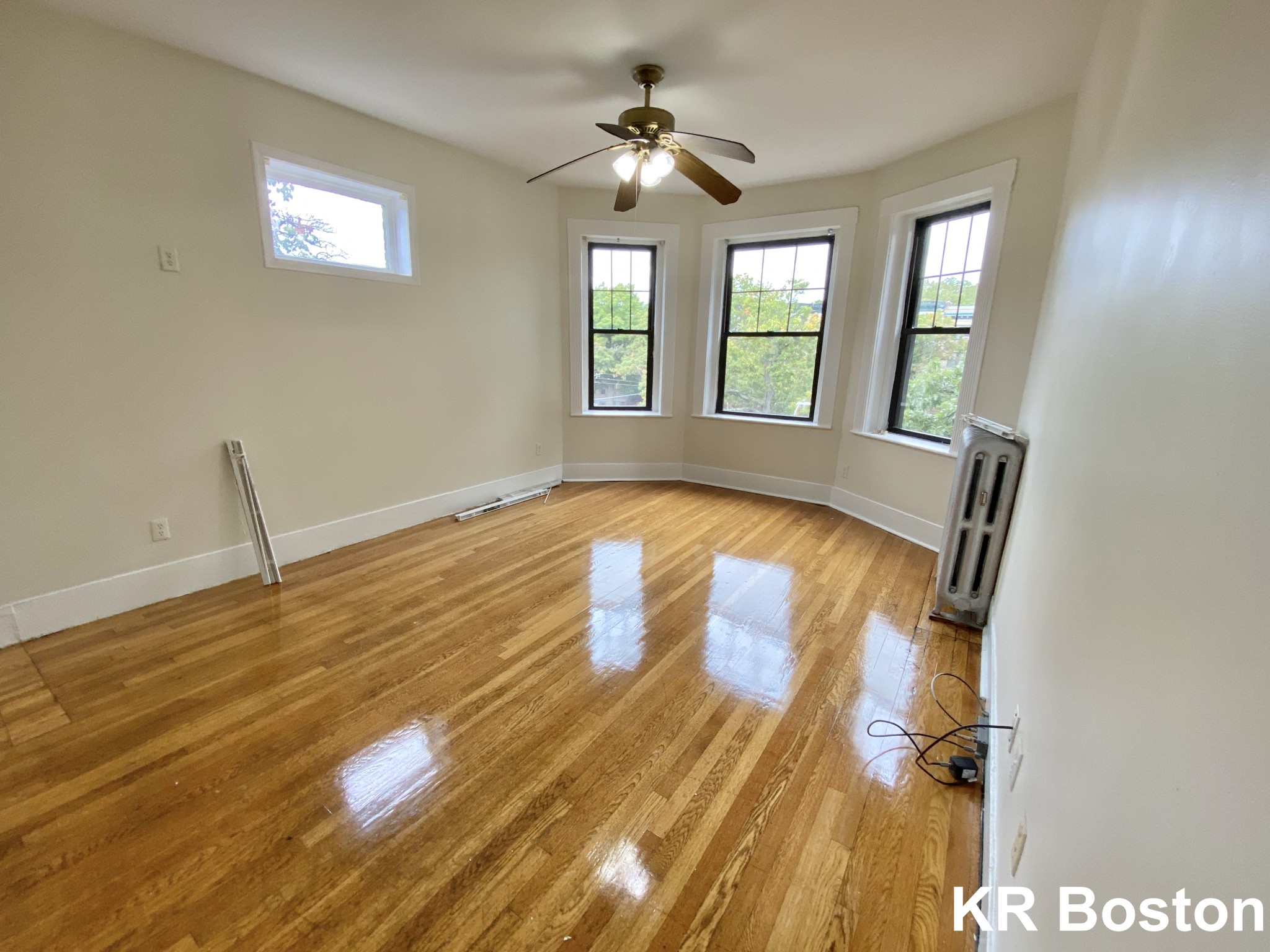 1412 Commonwealth Ave, Brighton