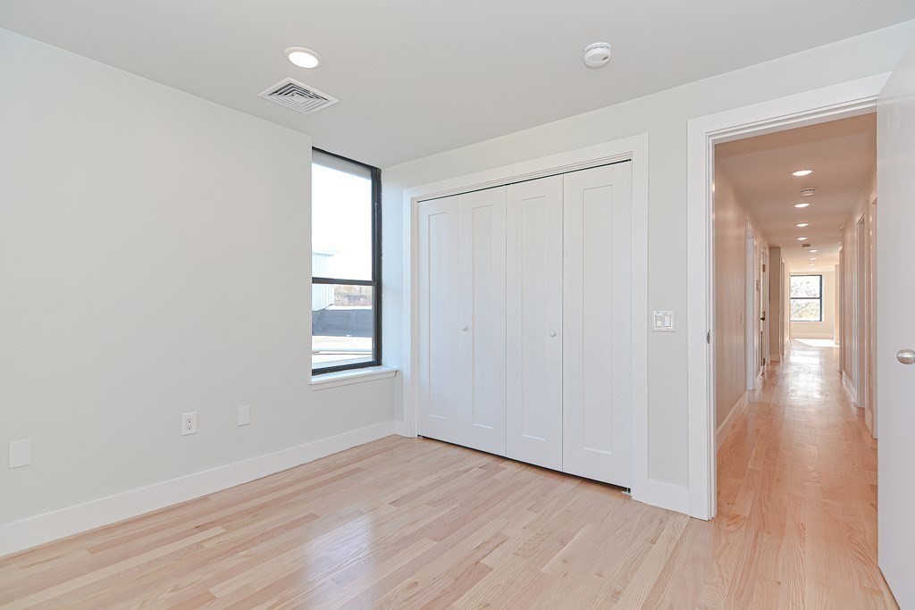 1674 Beacon St, Coolidge Corner