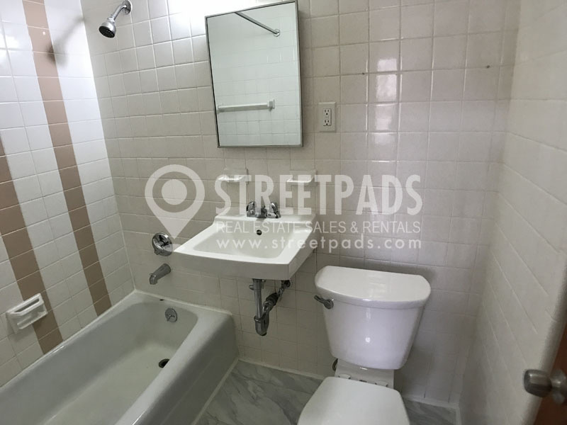 176 North Beacon St, Brighton