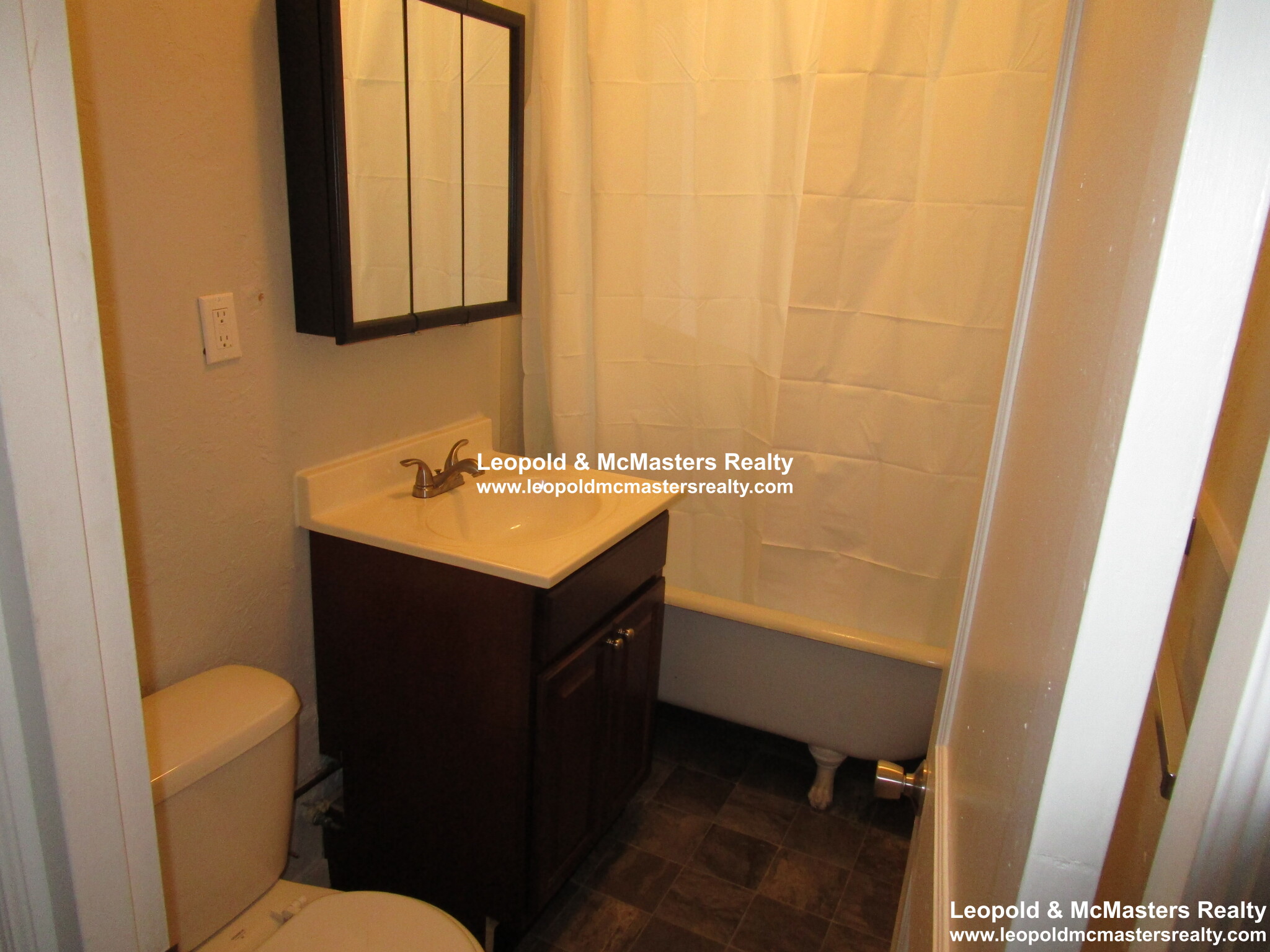 142 Davis Ave, Brookline Village