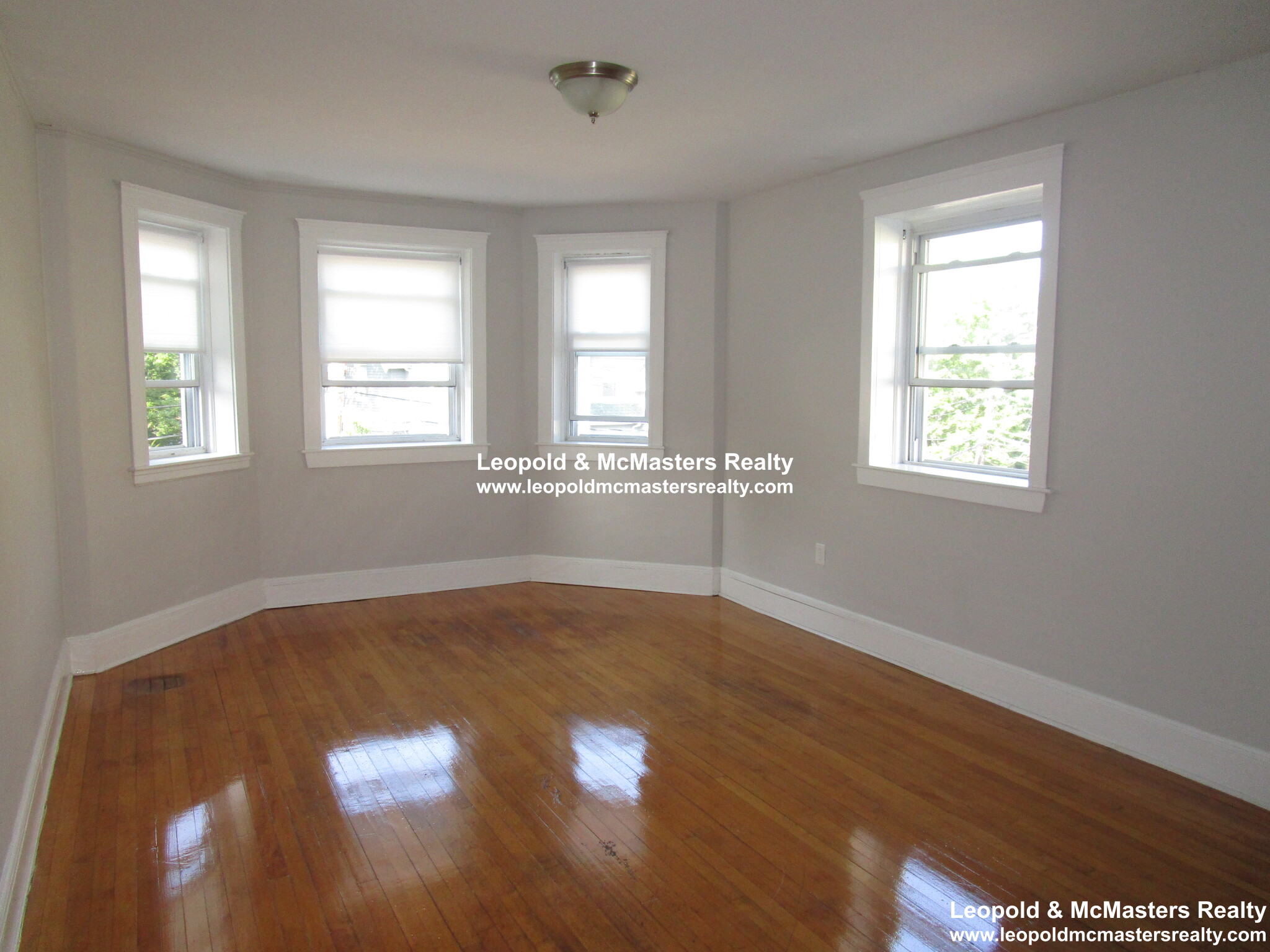 142 Davis Ave, Brookline Village