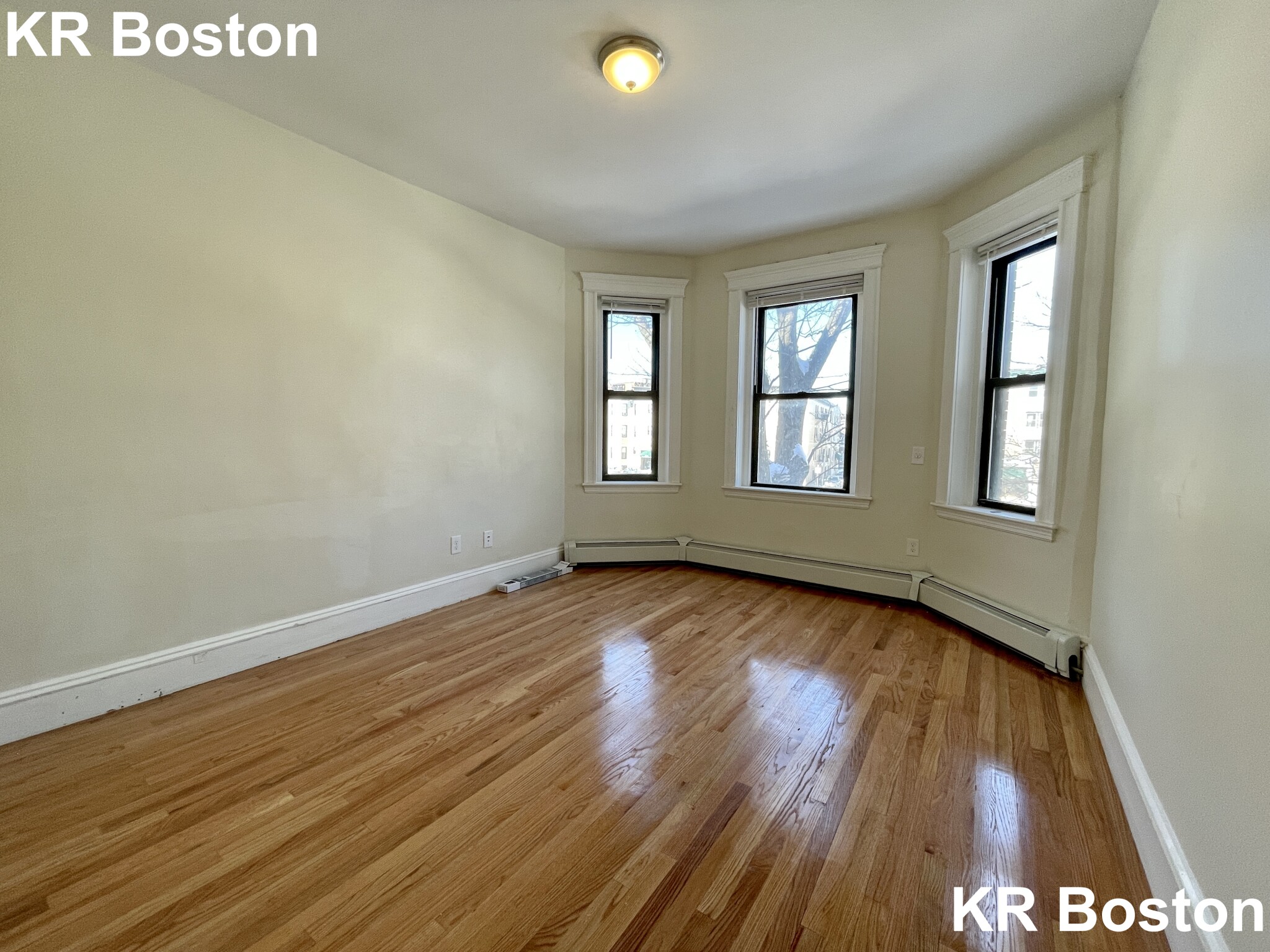 1418 Commonwealth Ave, Brighton