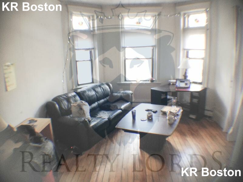 1412 Commonwealth Ave, Brighton