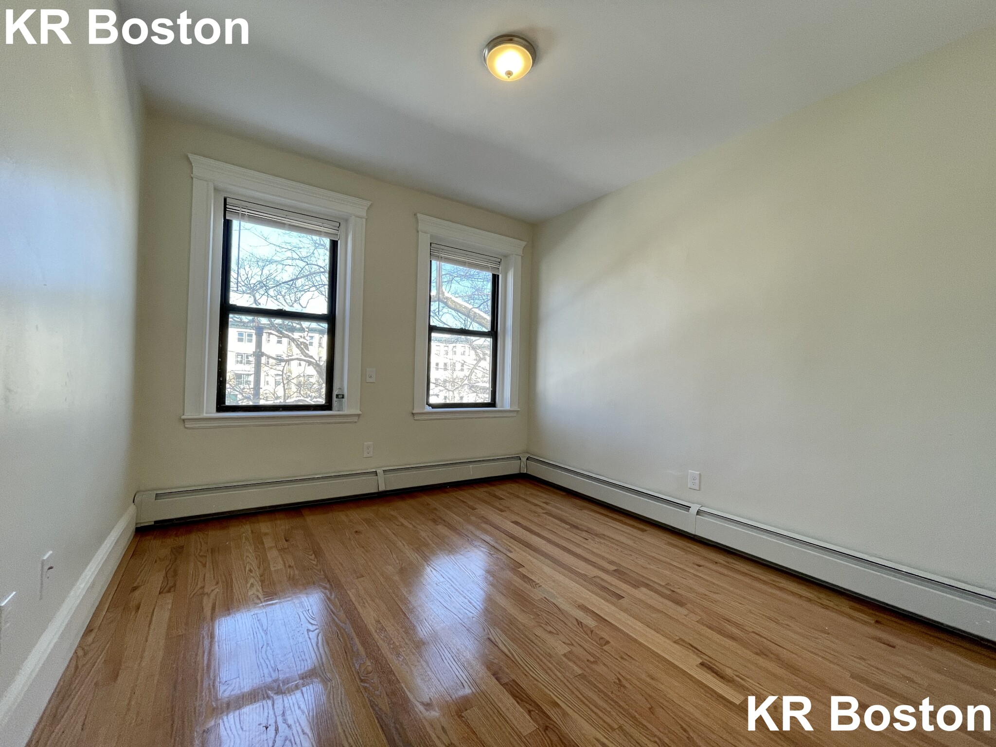 1422 Commonwealth Ave, Brighton