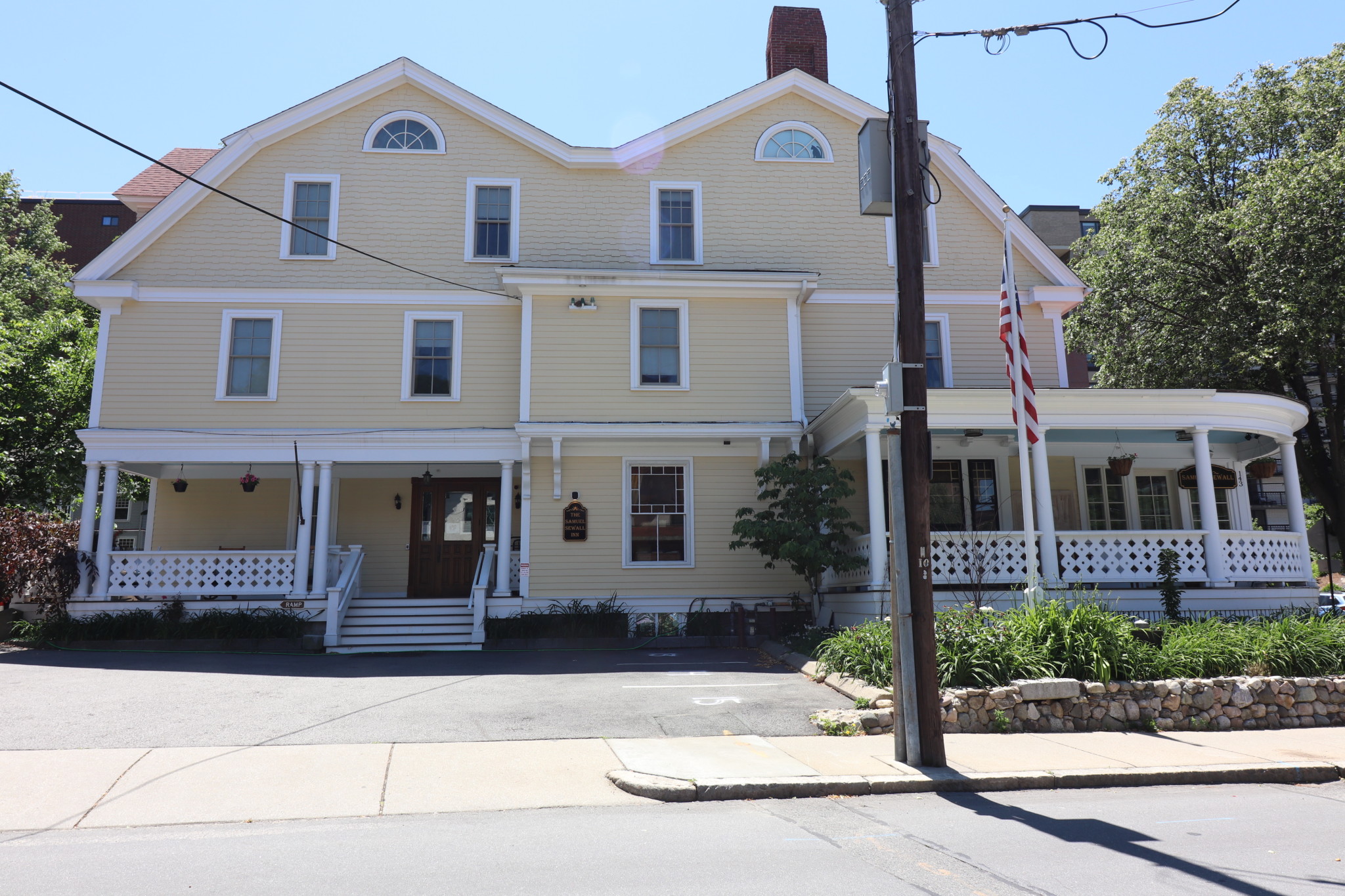 143 Saint Paul St, Coolidge Corner