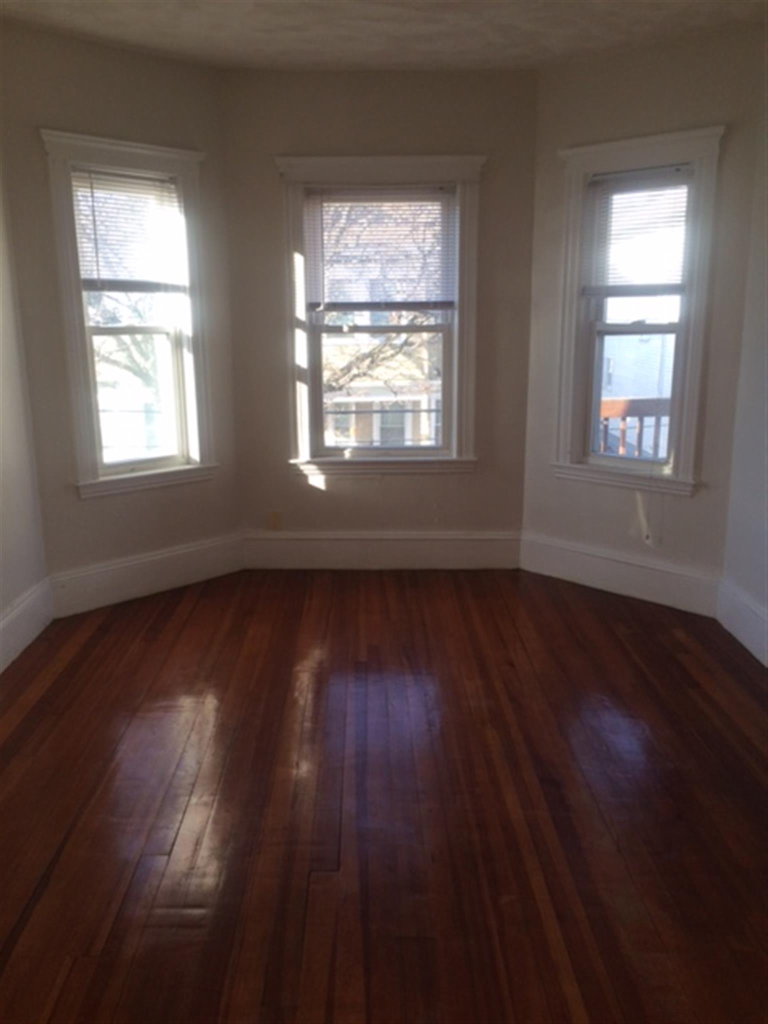 104 Conwell Ave, Teele Square