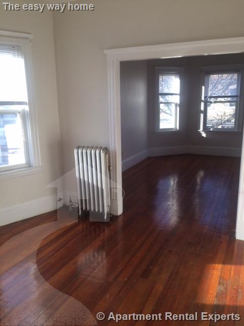 104 Conwell Ave, Teele Square