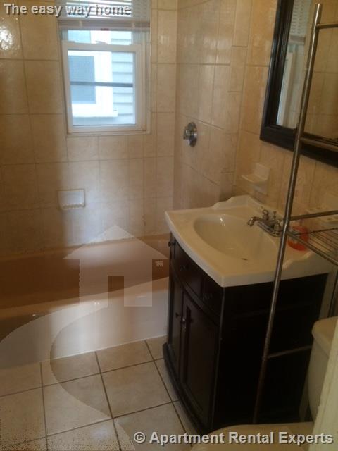 104 Conwell Ave, Teele Square