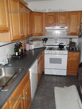 15 Ashford St, Allston