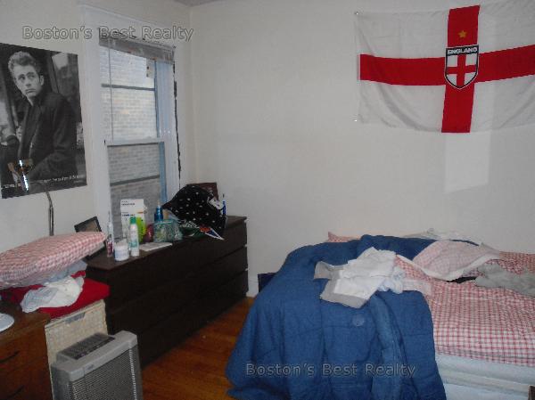 32 Chester St, Allston